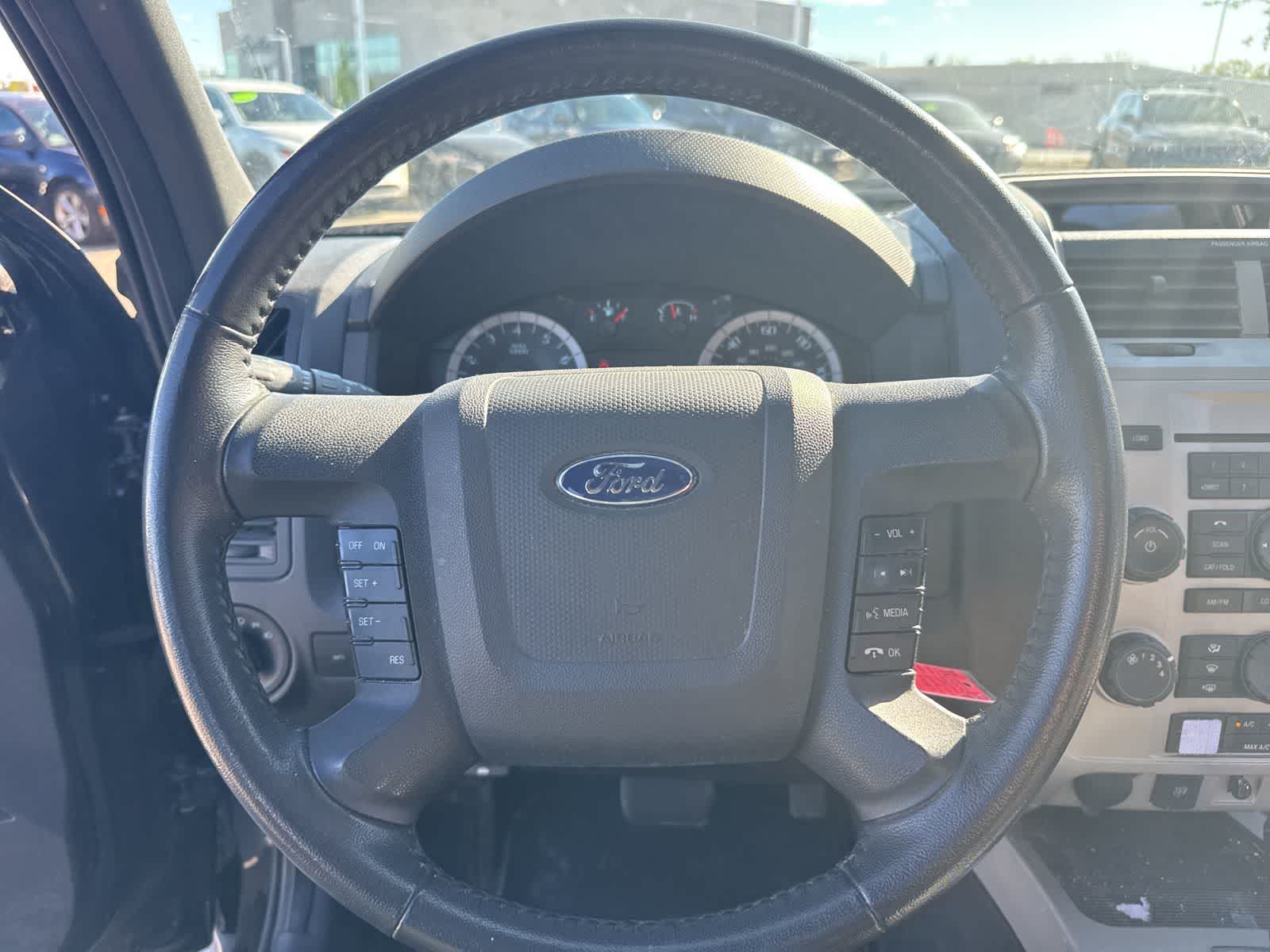 Thumbnail: 2011 Ford Escape - 17