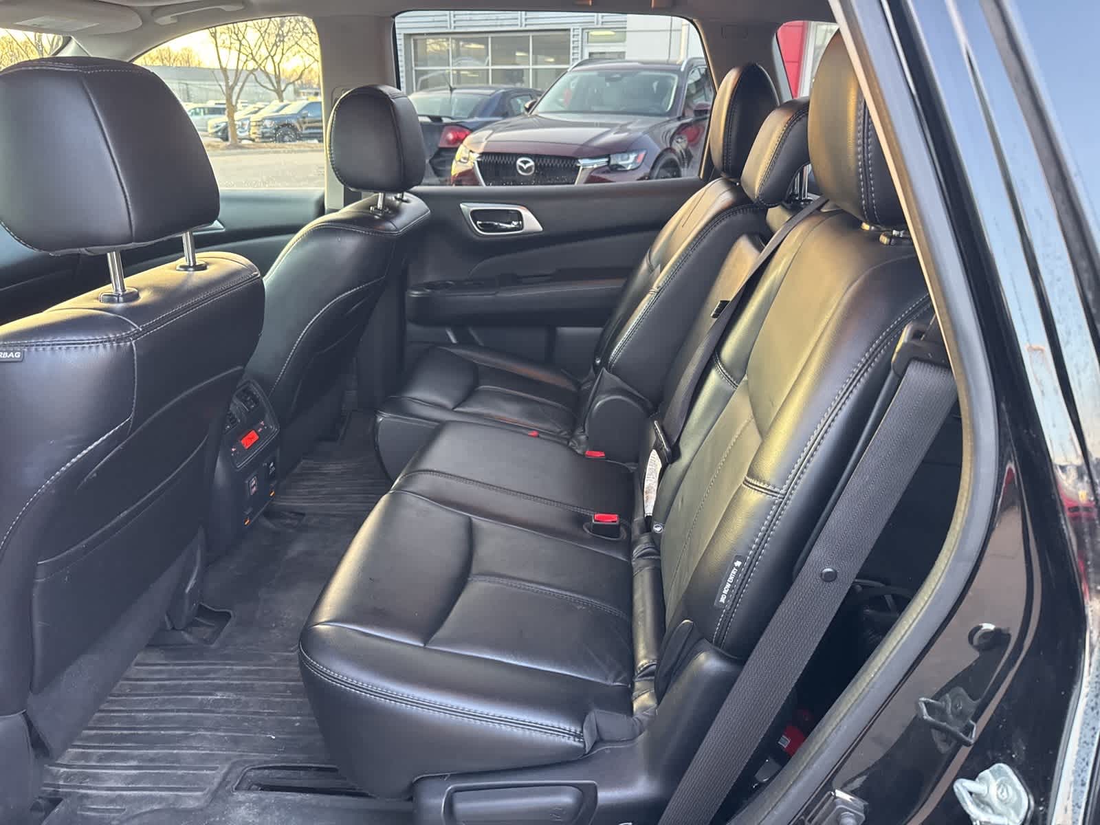 Thumbnail: 2018 Nissan Pathfinder - 17