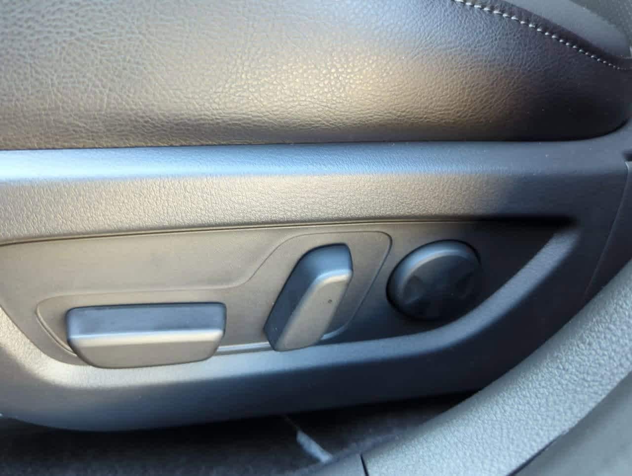 Thumbnail: 2025 Mazda CX-50 - 15