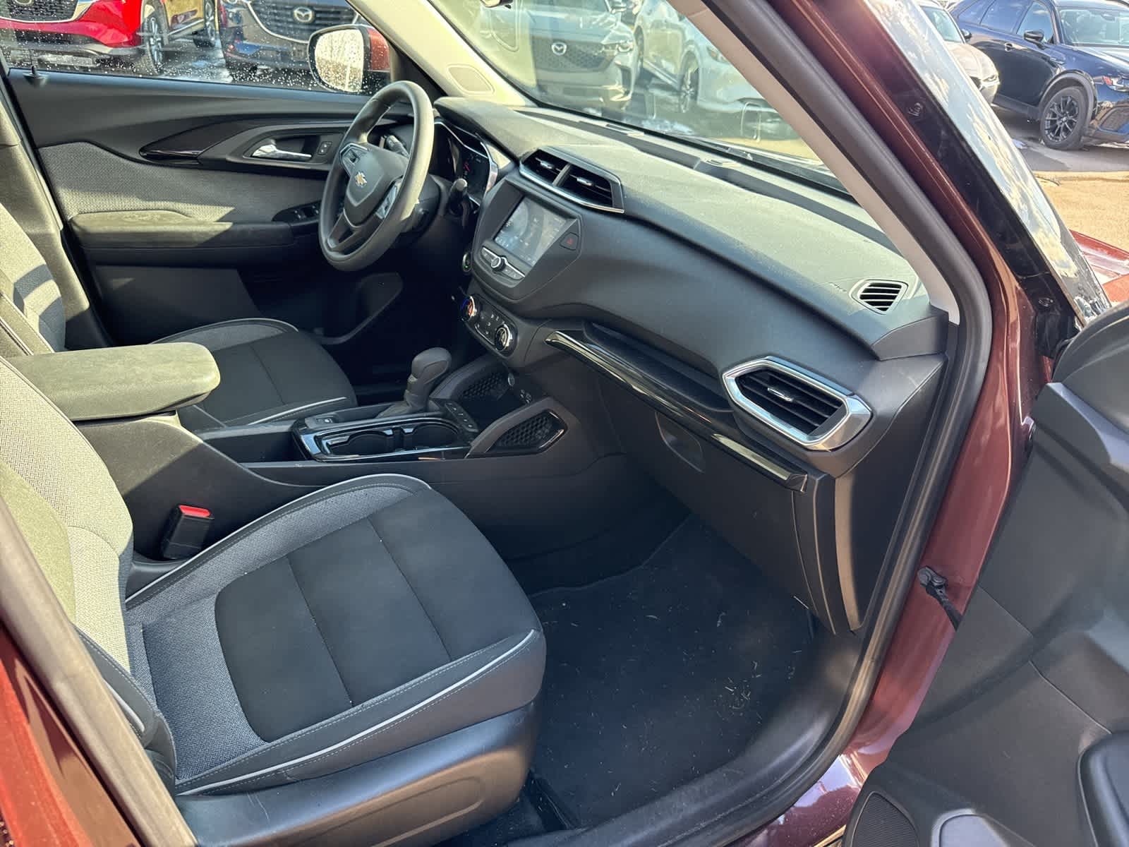 Thumbnail: 2022 Chevrolet TrailBlazer - 25