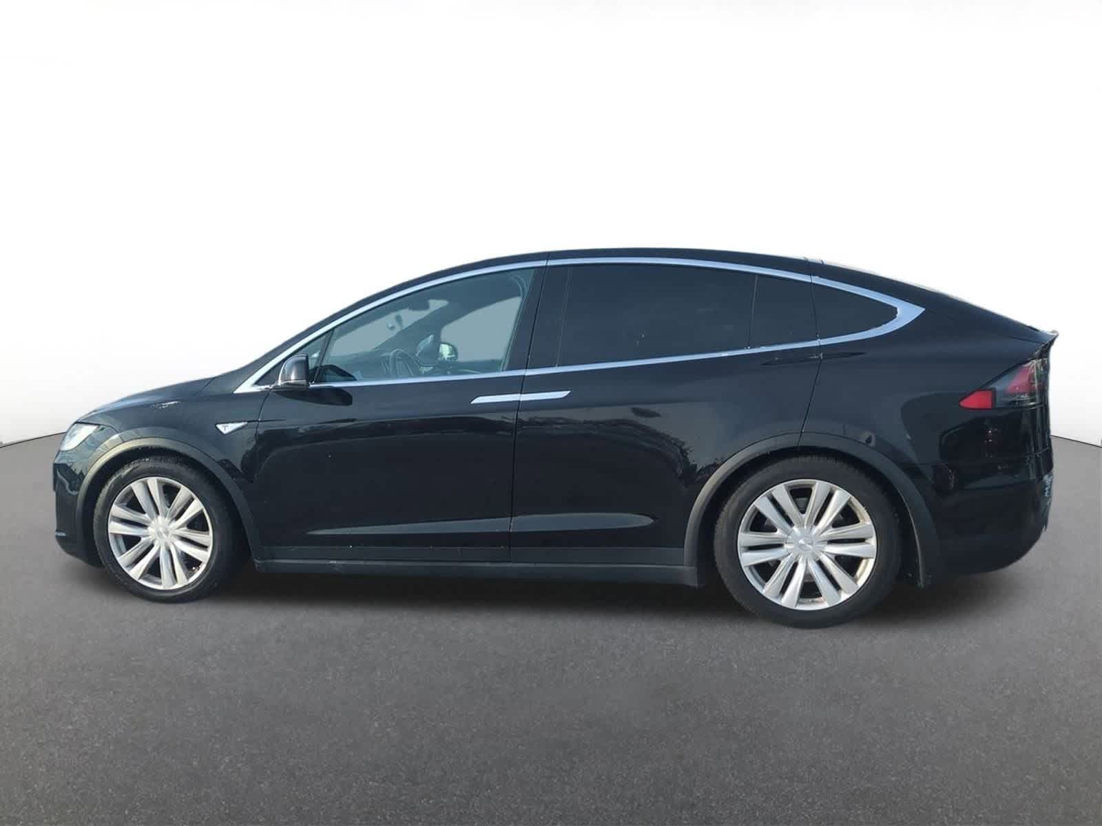 Thumbnail: 2016 Tesla Model X - 3