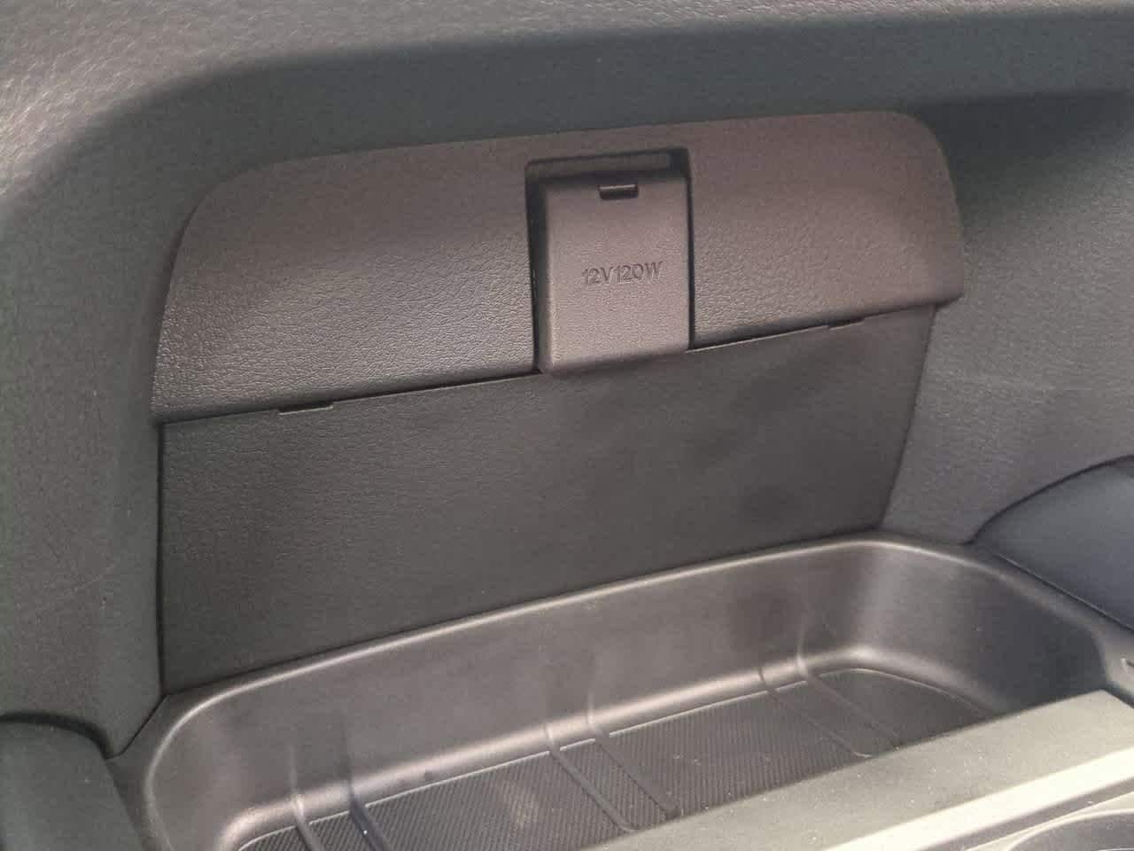 Thumbnail: 2025 Mazda CX-50 - 30