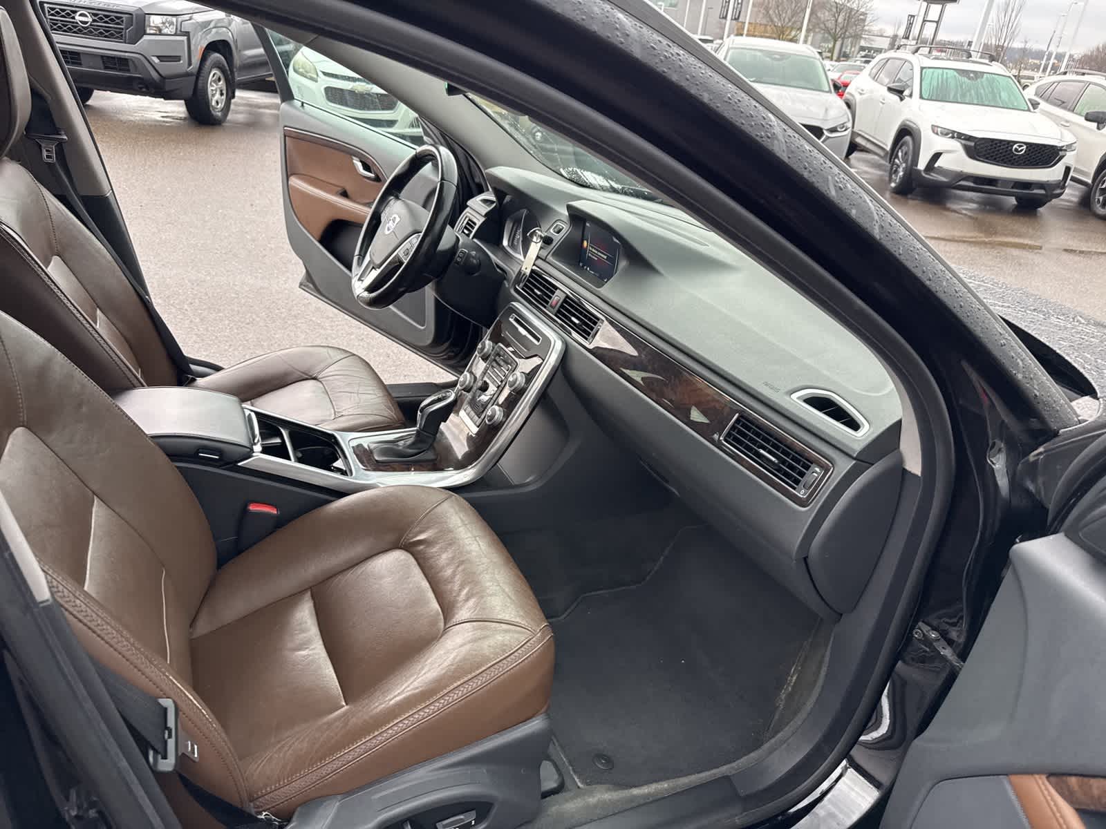 Thumbnail: 2016 Volvo XC70 - 25