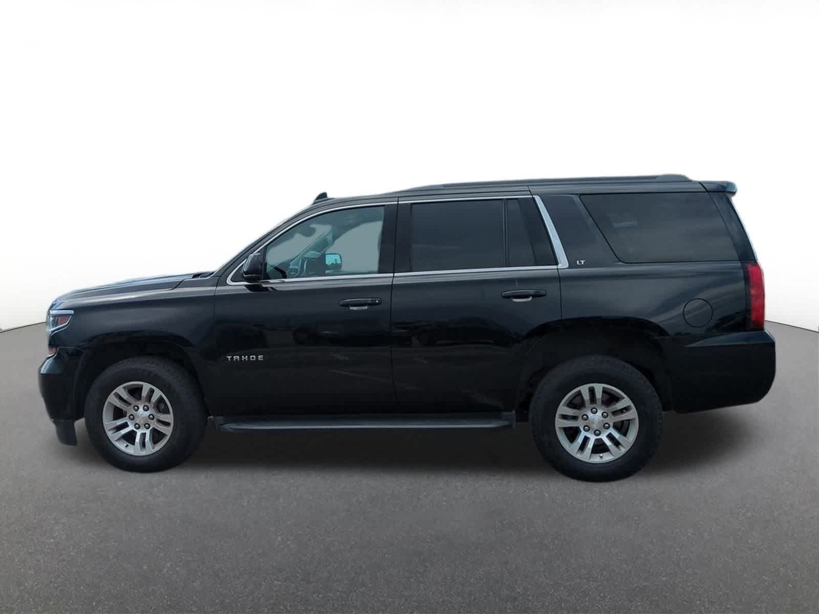 Thumbnail: 2017 Chevrolet Tahoe - 3