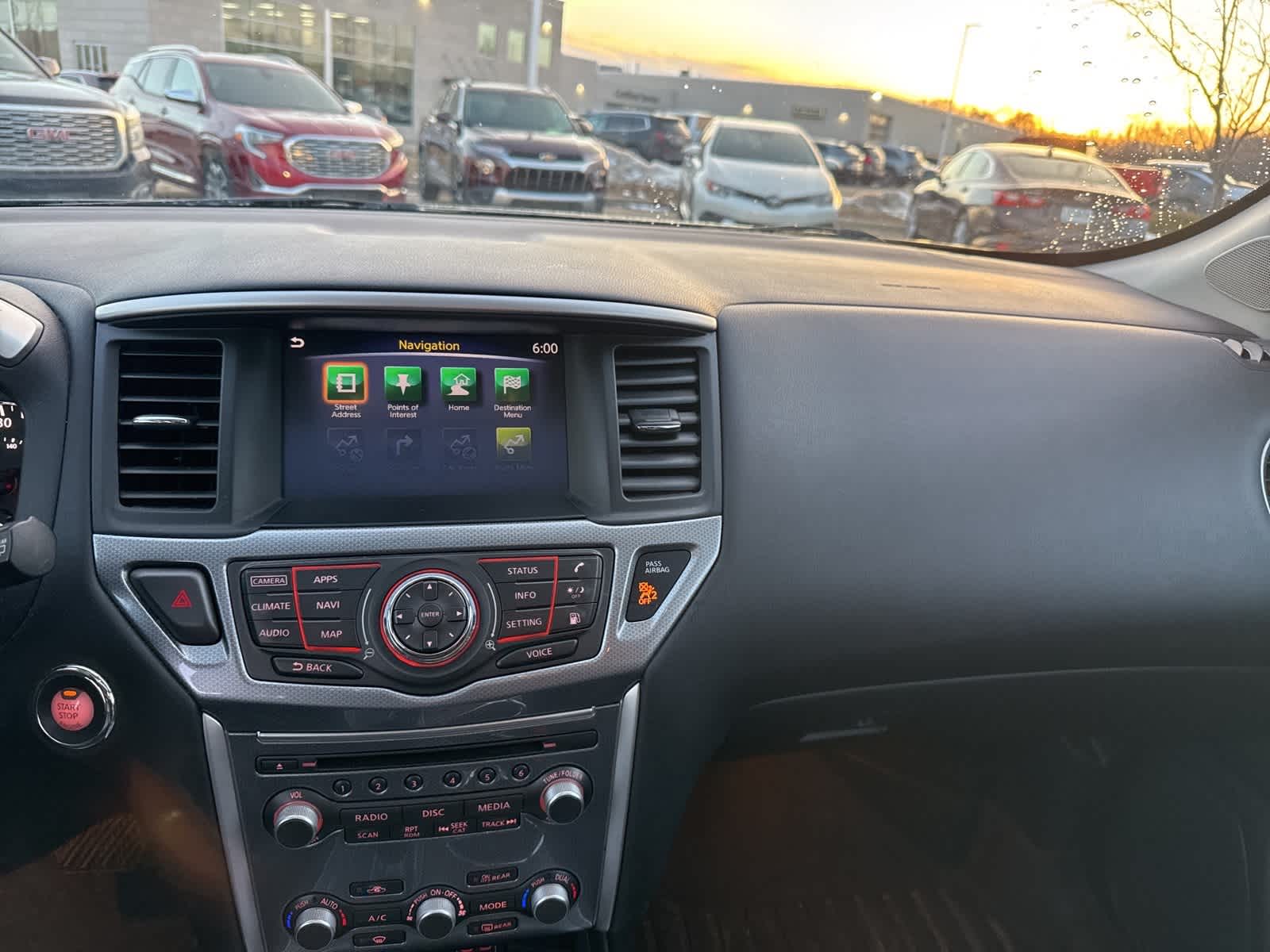 Thumbnail: 2018 Nissan Pathfinder - 21