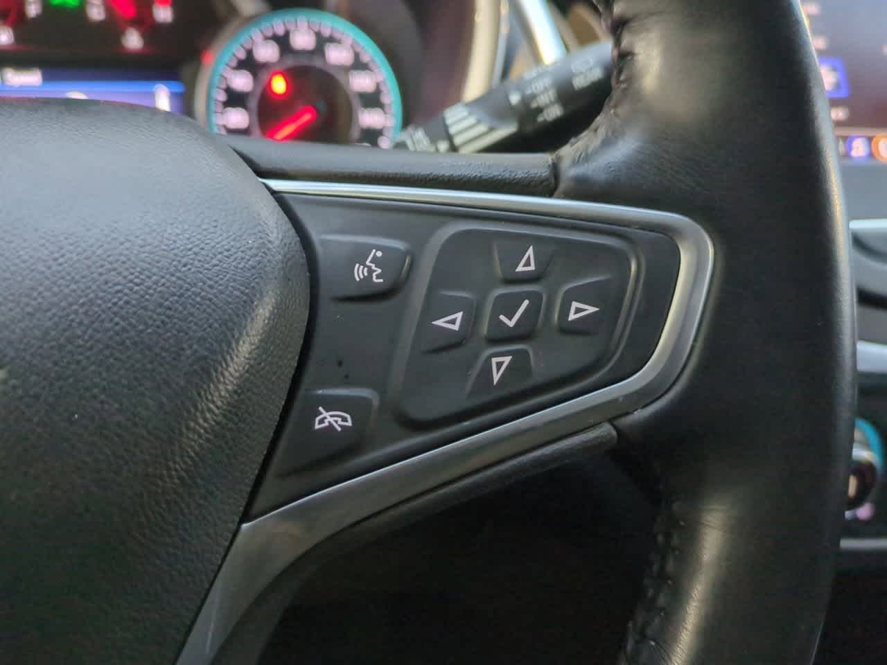 Thumbnail: 2022 Chevrolet Equinox - 23