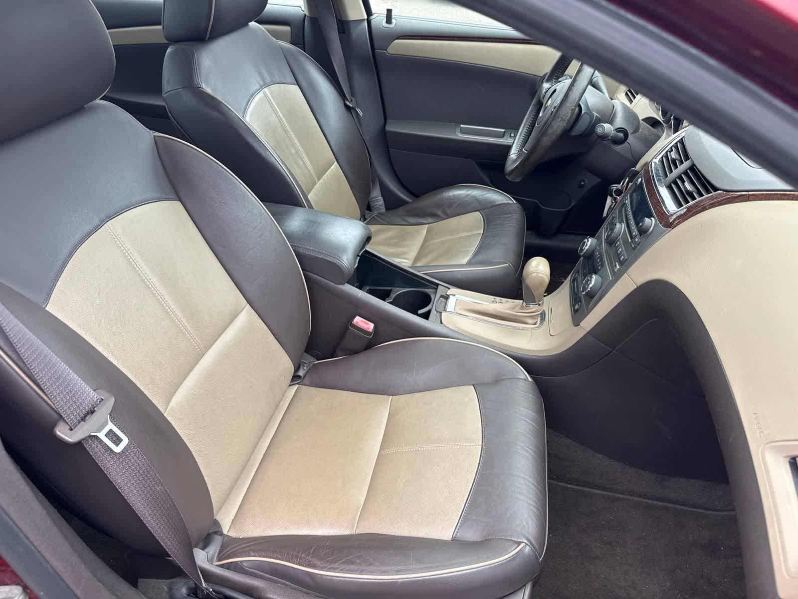 Thumbnail: 2010 Chevrolet Malibu - 25