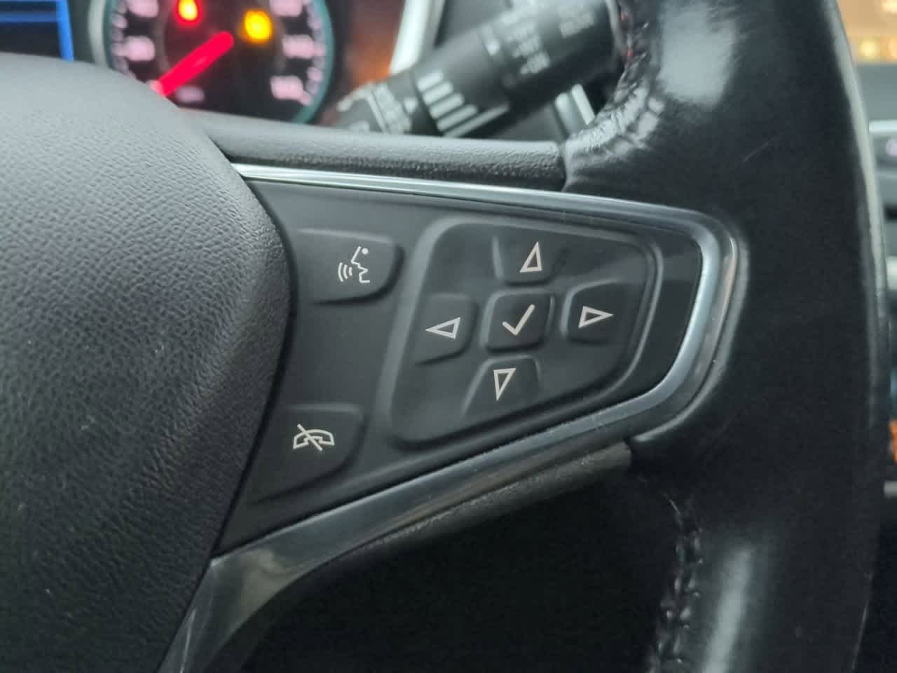 Thumbnail: 2019 Chevrolet Equinox - 23