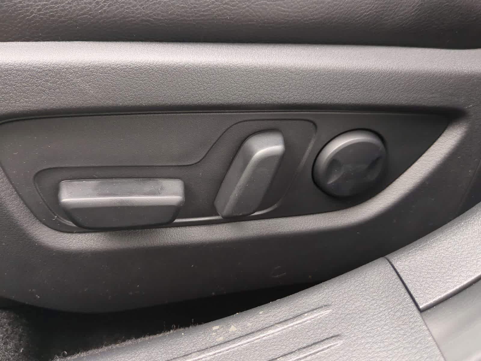 Thumbnail: 2026 Mazda CX-50 - 16