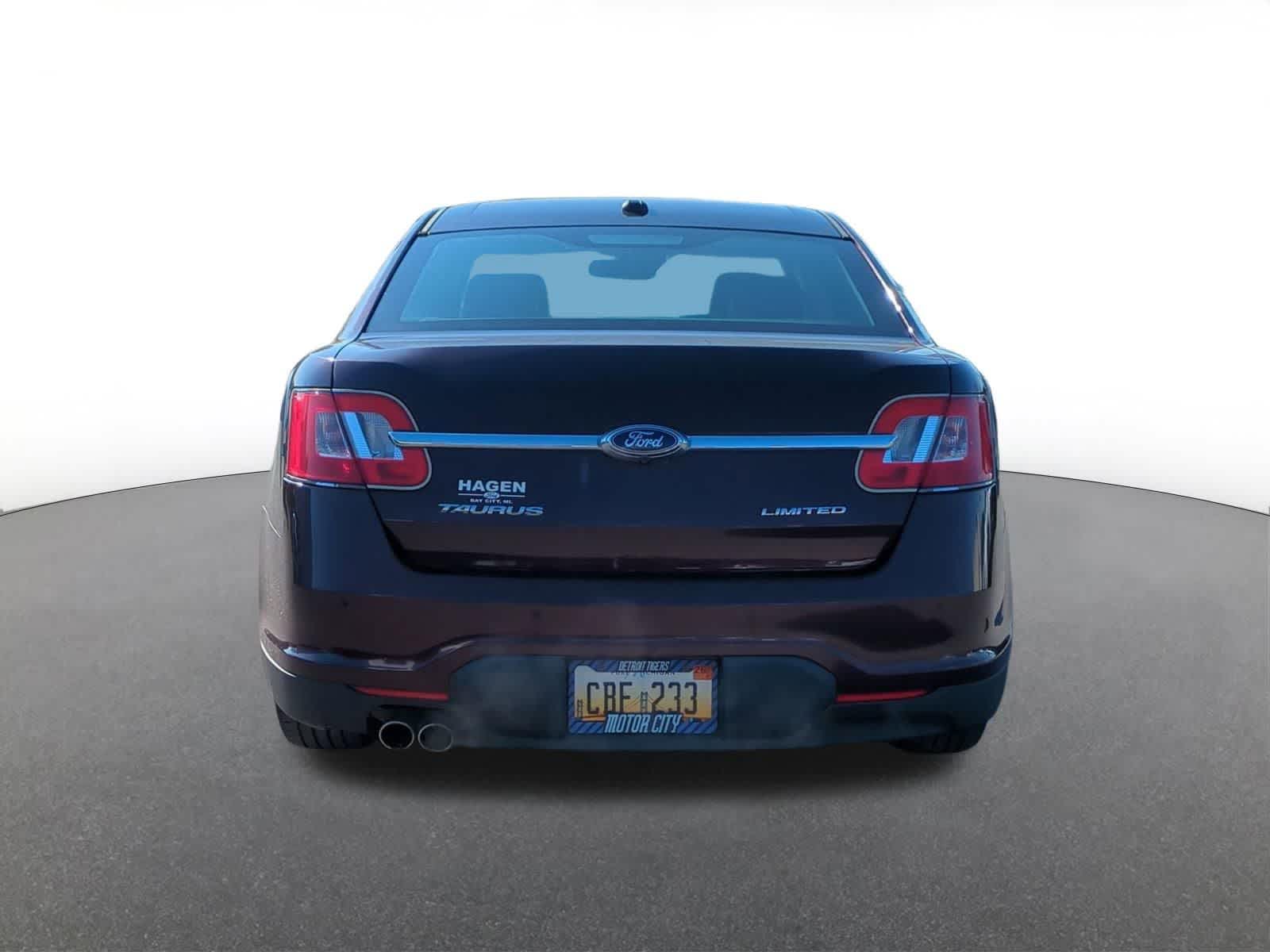 Thumbnail: 2011 Ford Taurus - 5