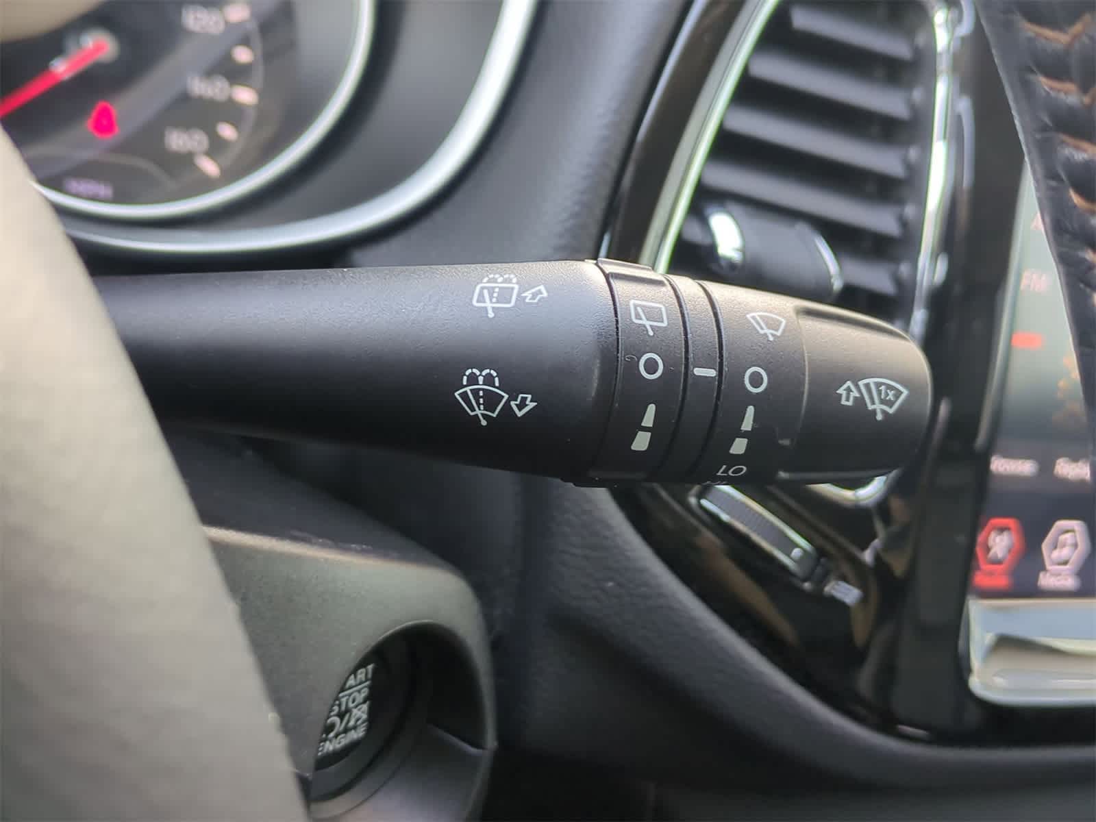 Thumbnail: 2020 Jeep Compass - 24