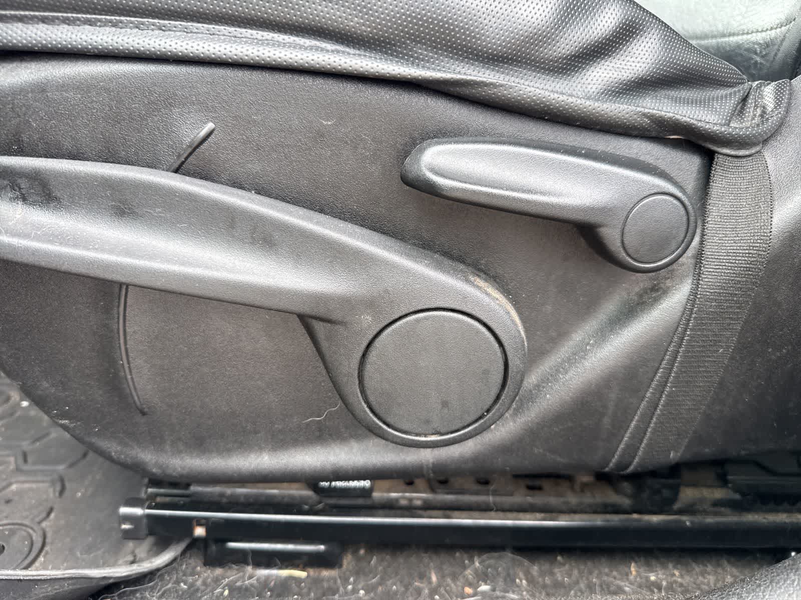 Thumbnail: 2017 Jeep Renegade - 16