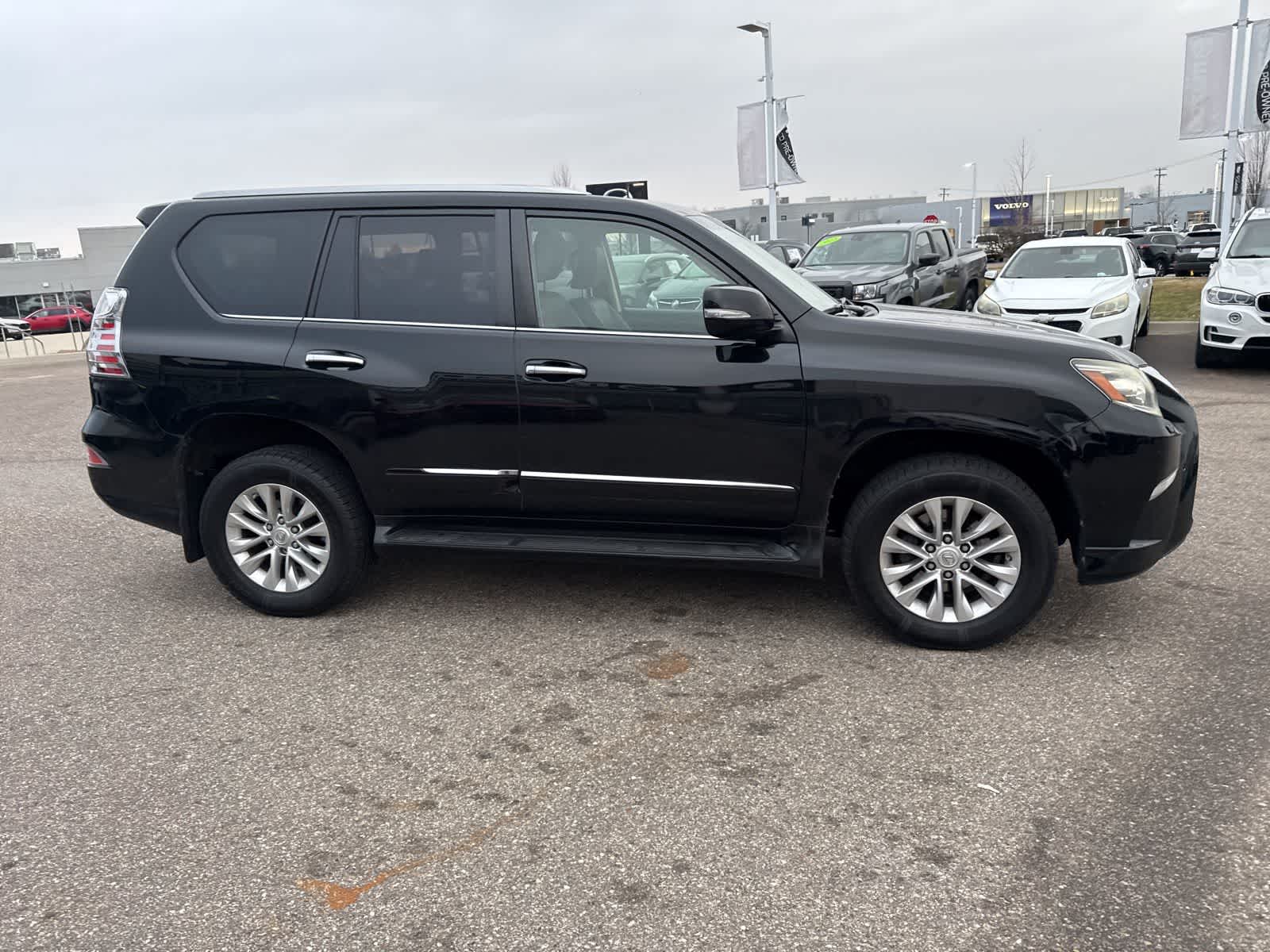 Thumbnail: 2019 Lexus GX - 4