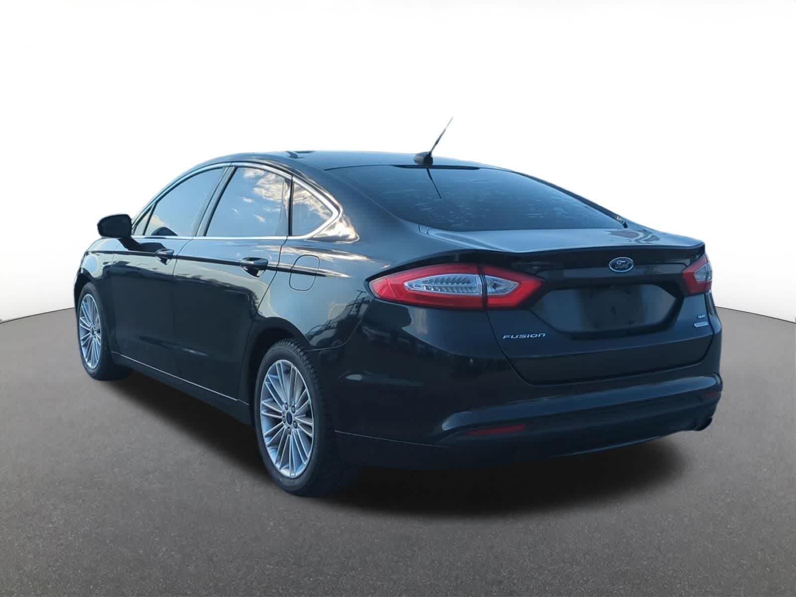 Thumbnail: 2015 Ford Fusion - 4