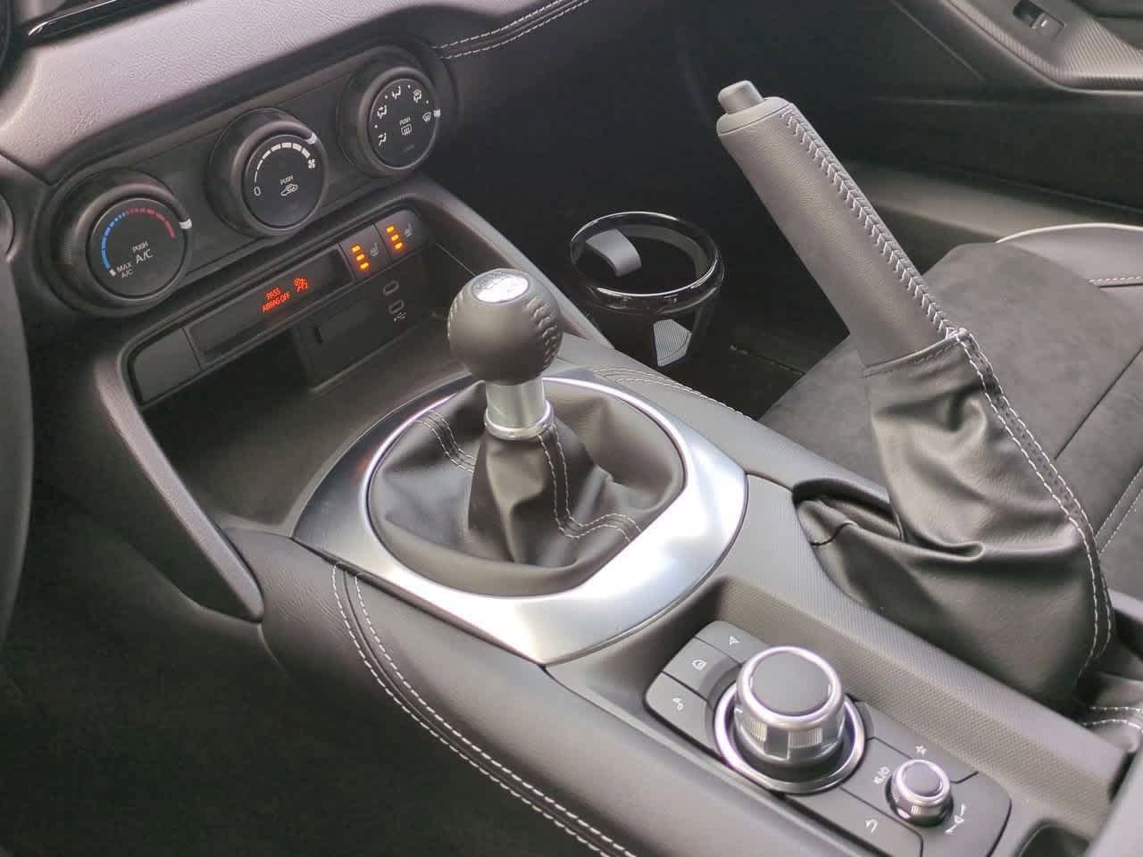 Thumbnail: 2025 Mazda MX-5 Miata - 26