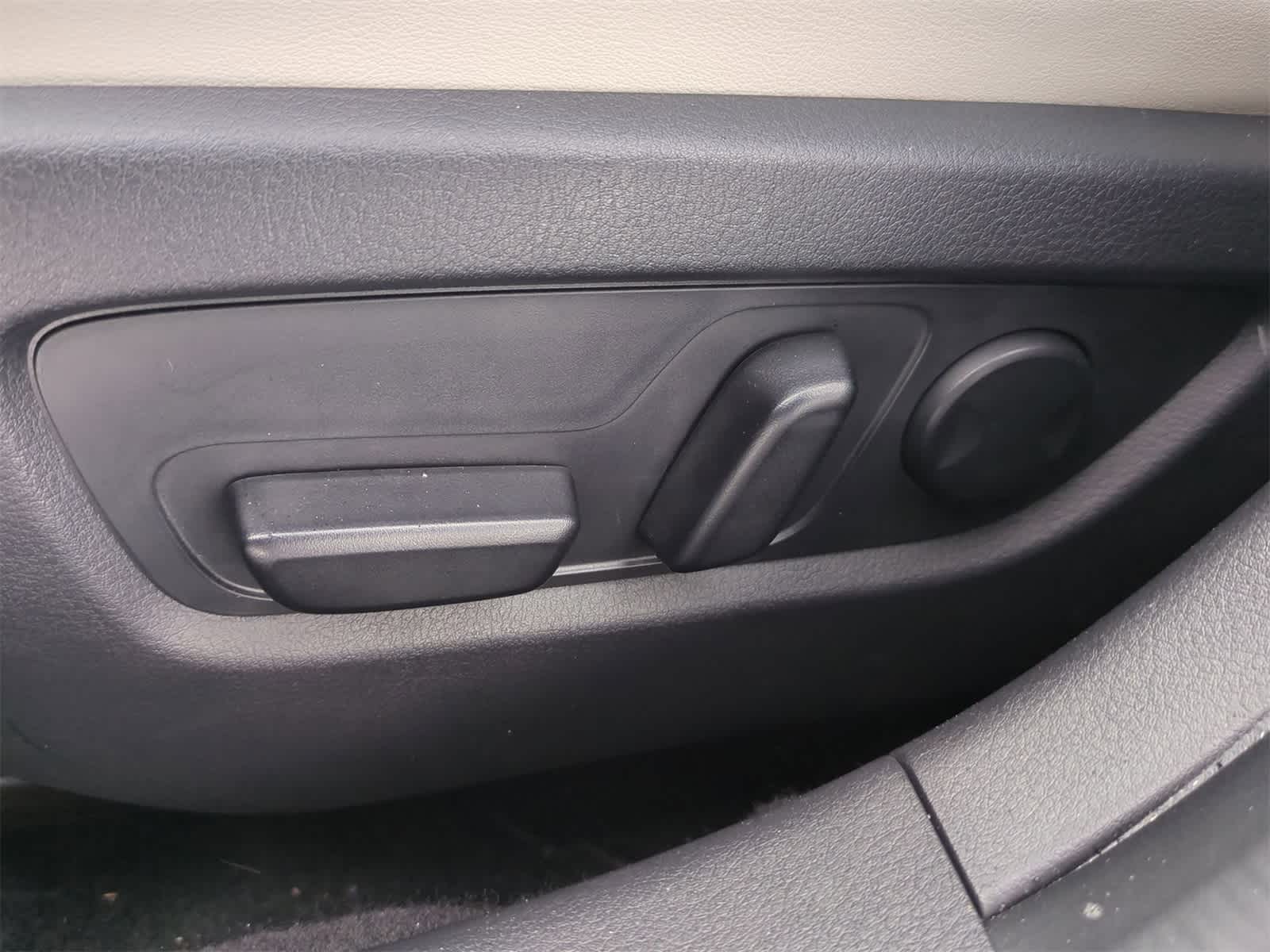 Thumbnail: 2025 Mazda CX-30 - 16