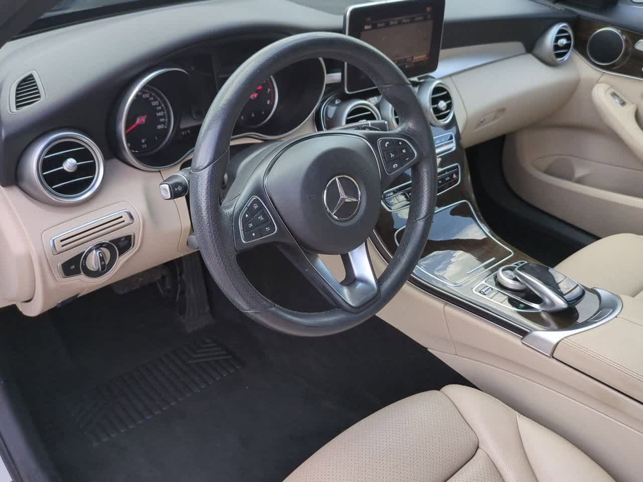 2018 Mercedes Benz C 300 4MATIC photo 2