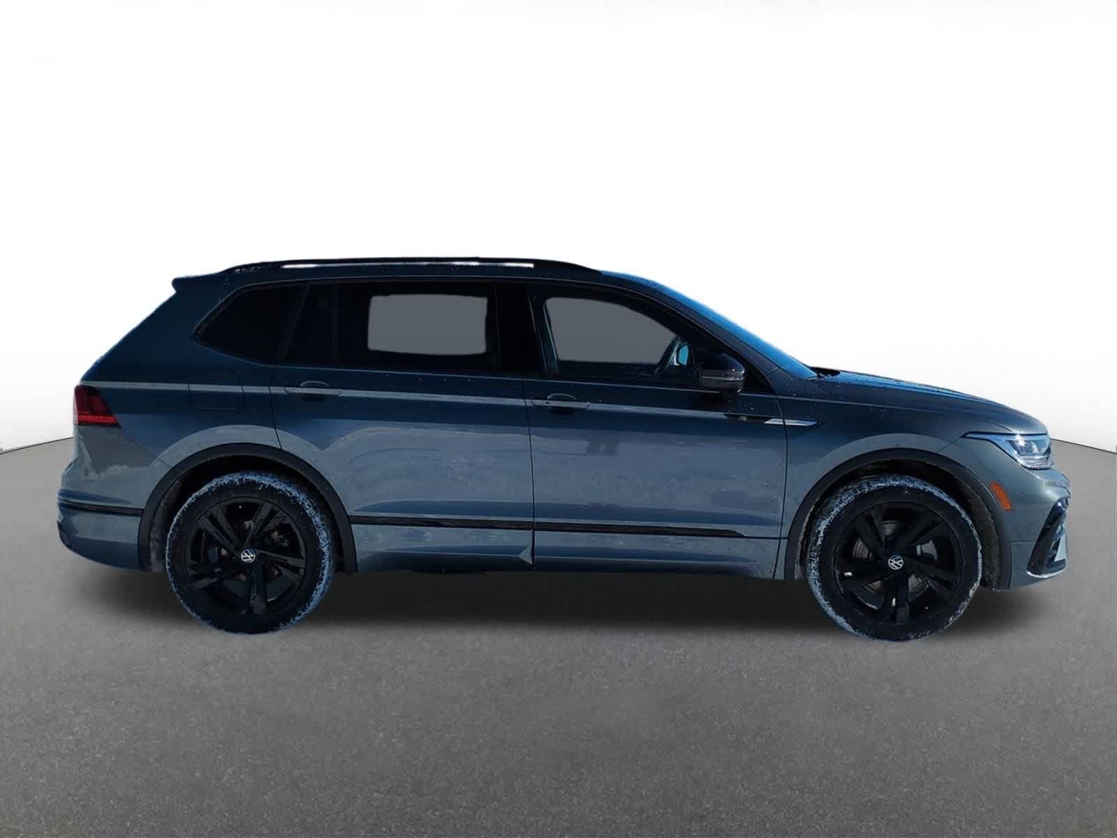 Thumbnail: 2023 Volkswagen Tiguan - 7