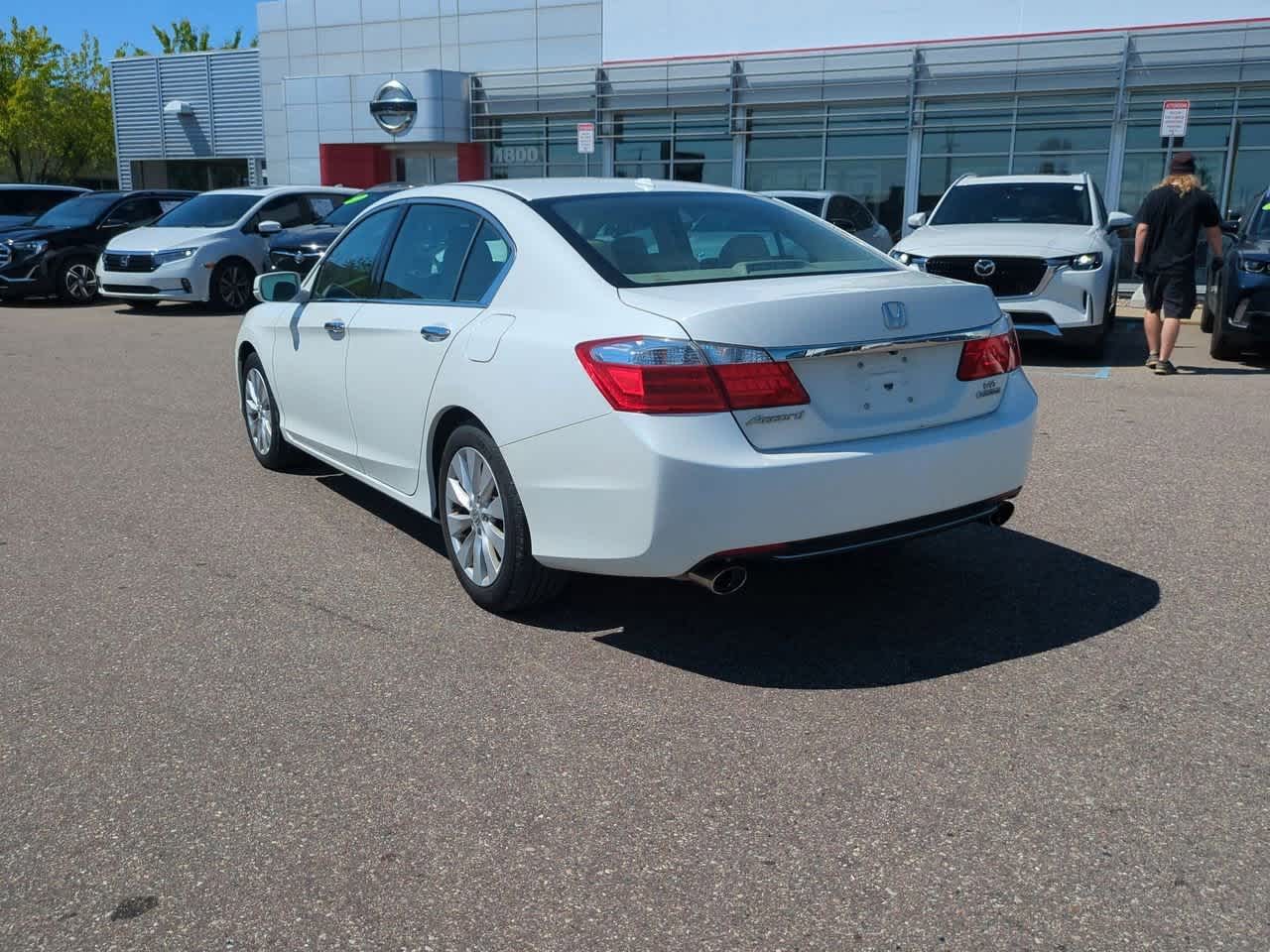 2014 Honda Accord Touring photo 4