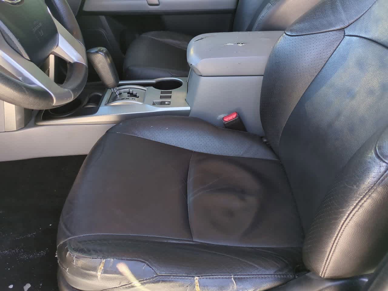 Thumbnail: 2013 Toyota 4Runner - 16