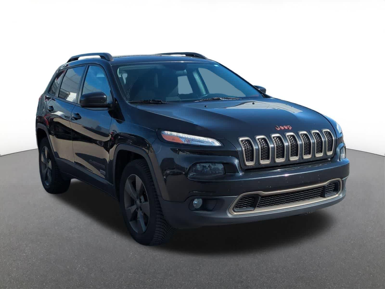 Thumbnail: 2016 Jeep Cherokee - 8