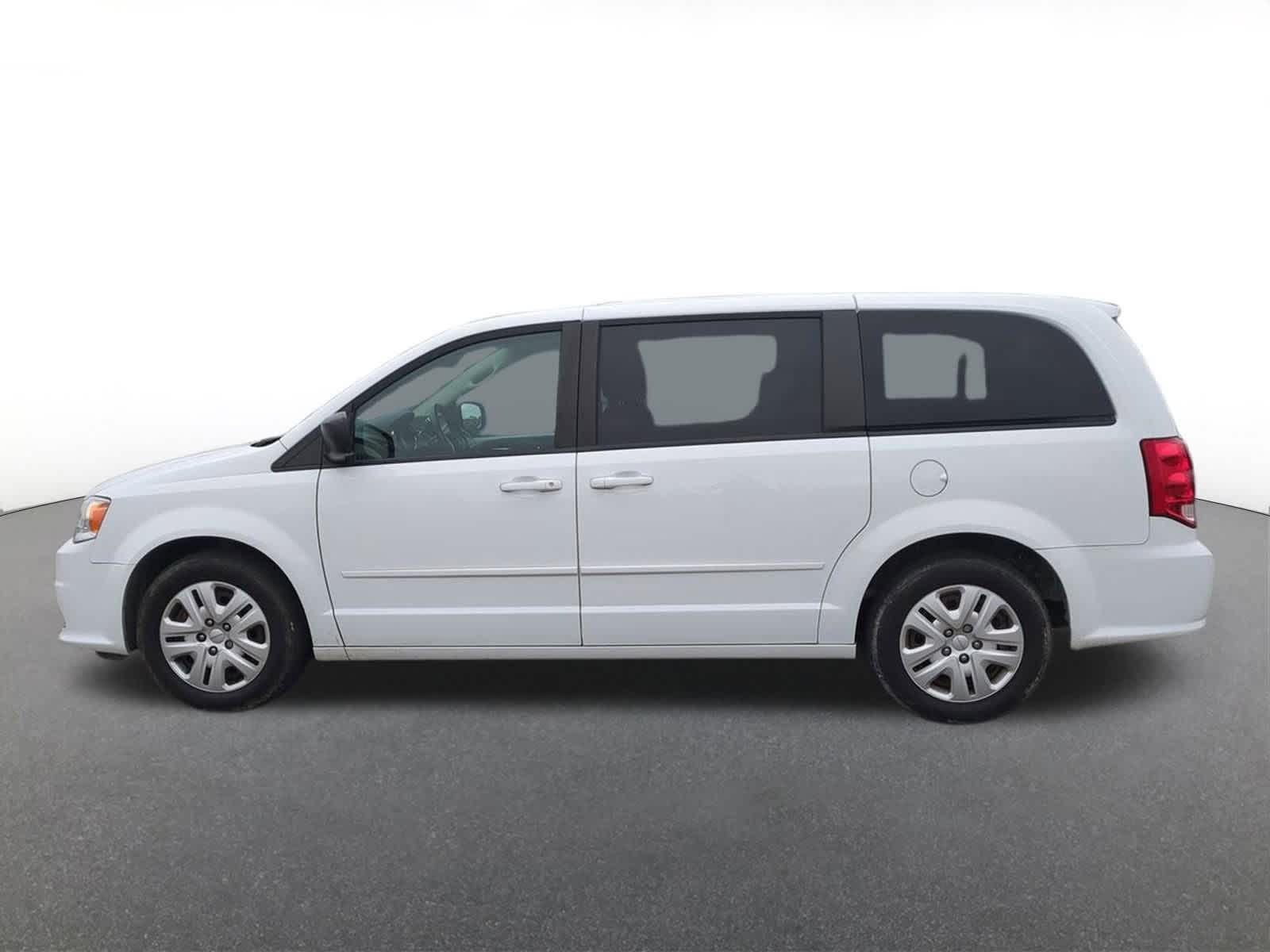 Thumbnail: 2016 Dodge Grand Caravan - 3