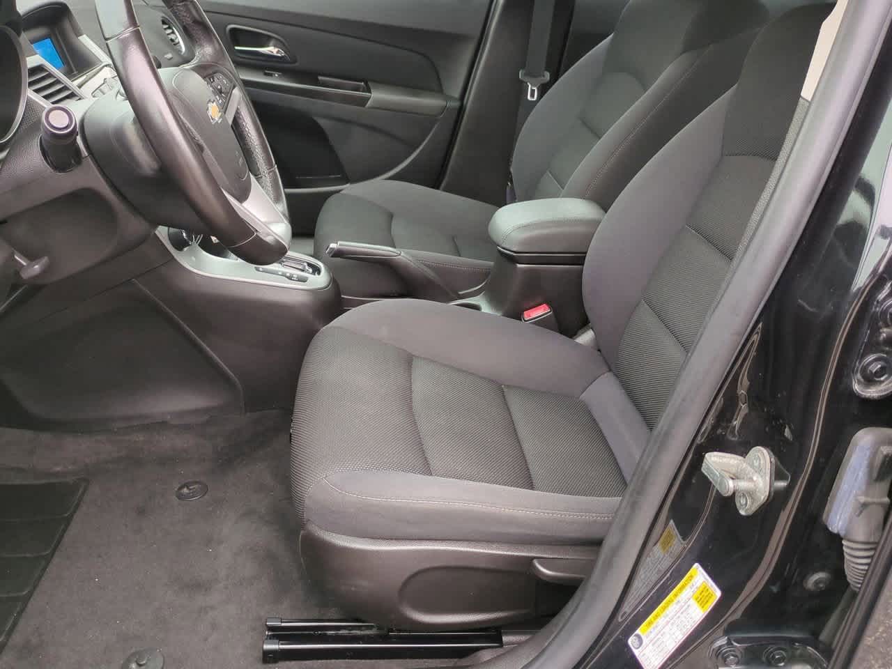Thumbnail: 2014 Chevrolet Cruze - 14