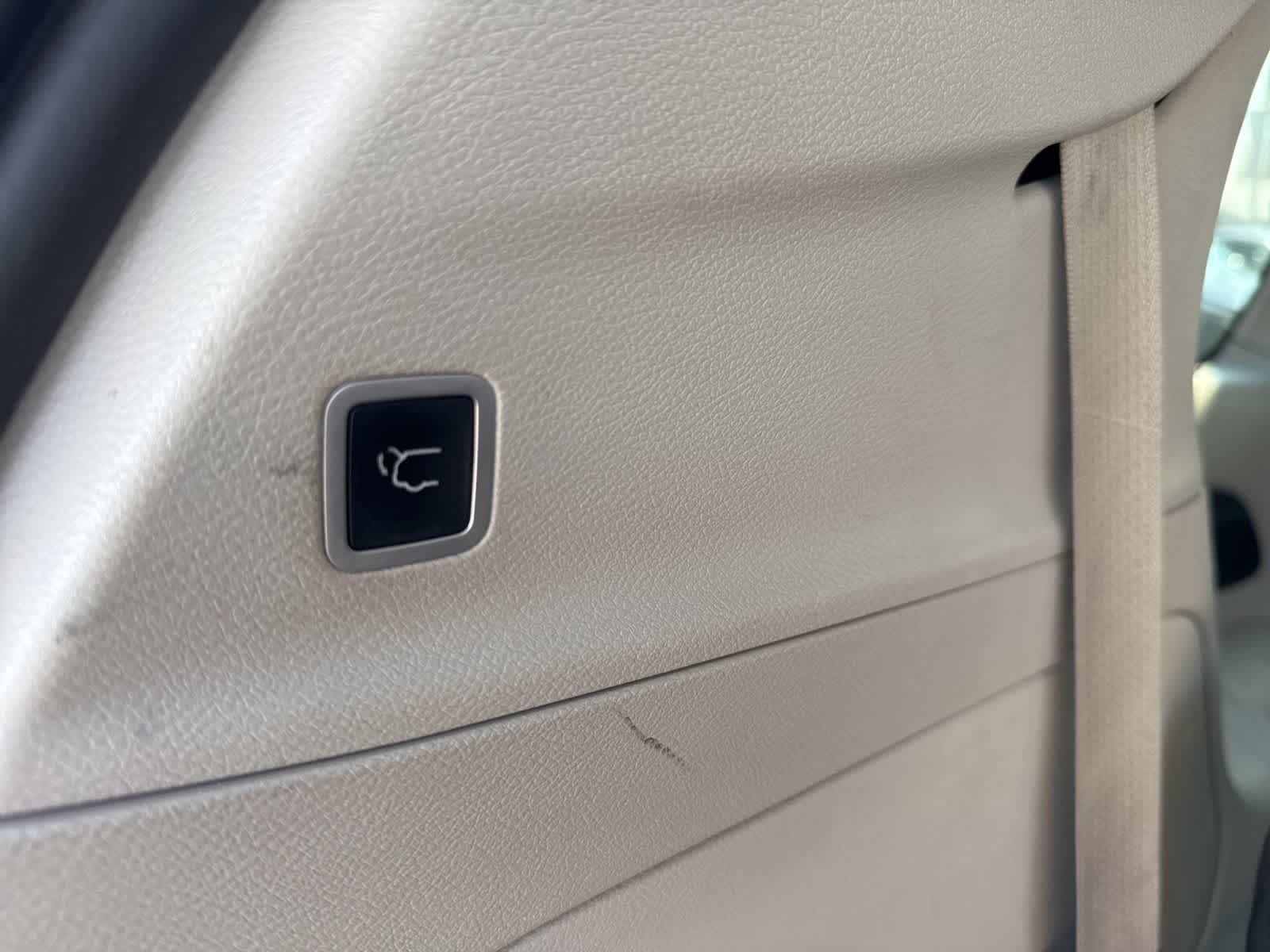 Thumbnail: 2017 Chrysler Pacifica - 24