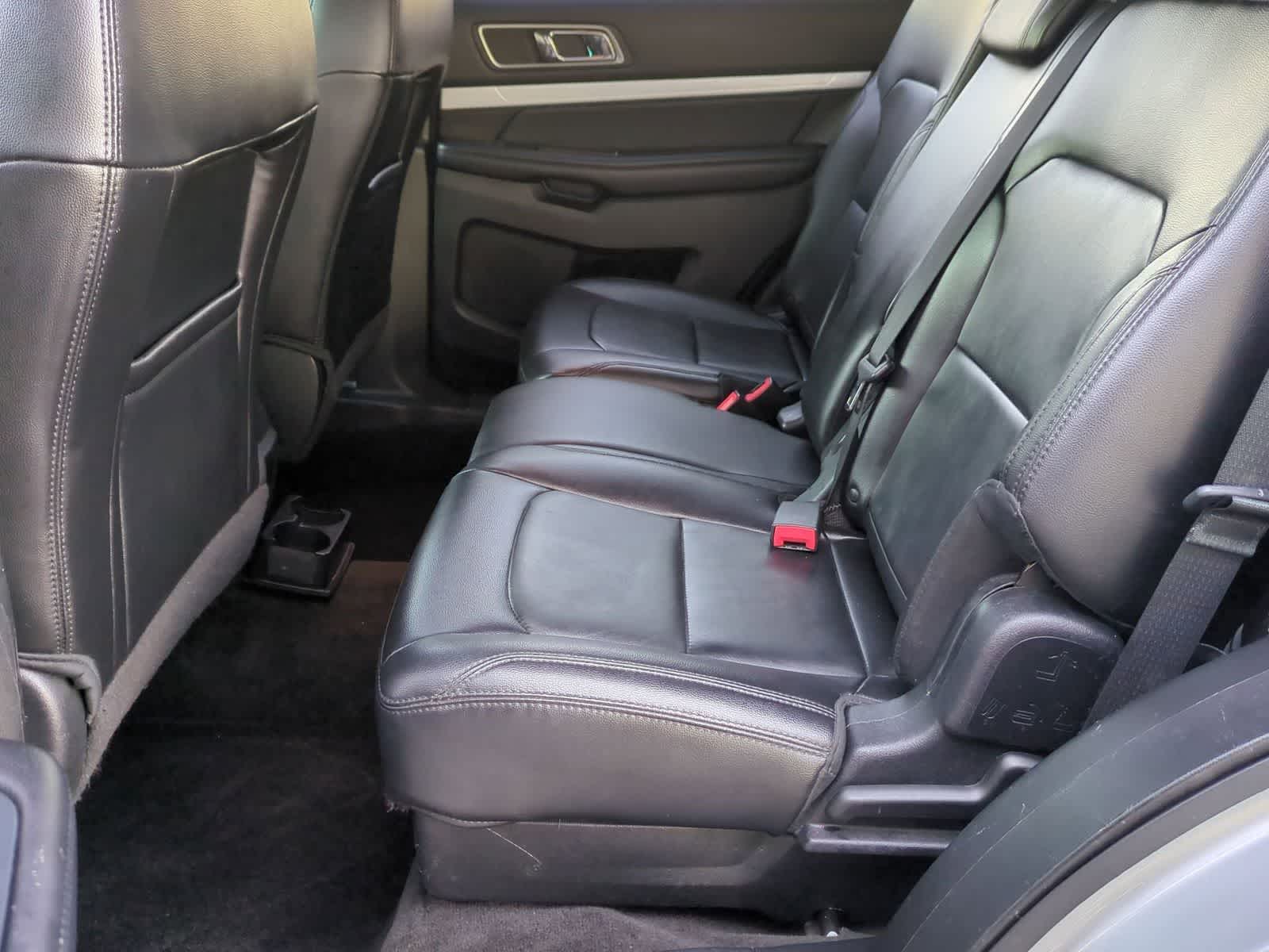 Thumbnail: 2016 Ford Explorer - 20