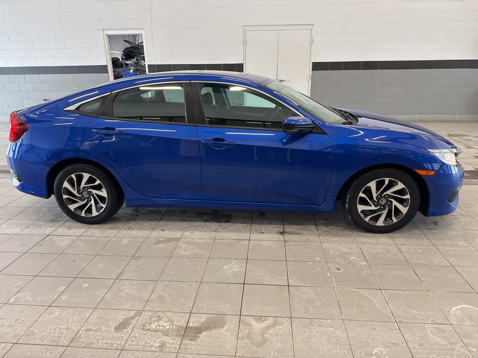 Thumbnail: 2017 Honda Civic - 8