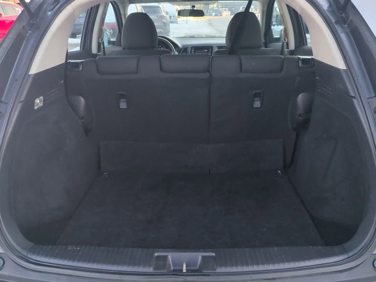 Thumbnail: 2016 Honda HR-V - 30