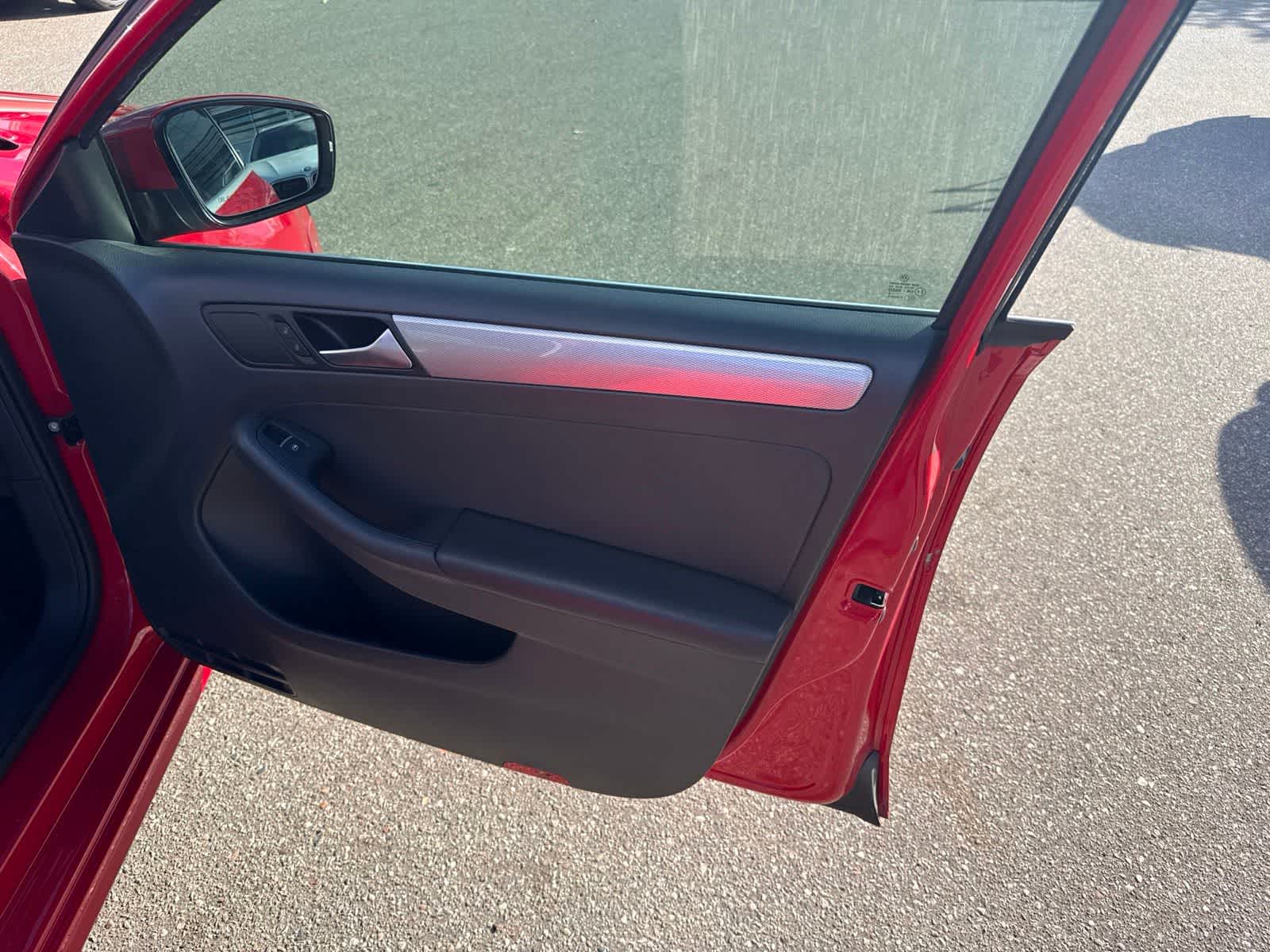 Thumbnail: 2015 Volkswagen Jetta - 26