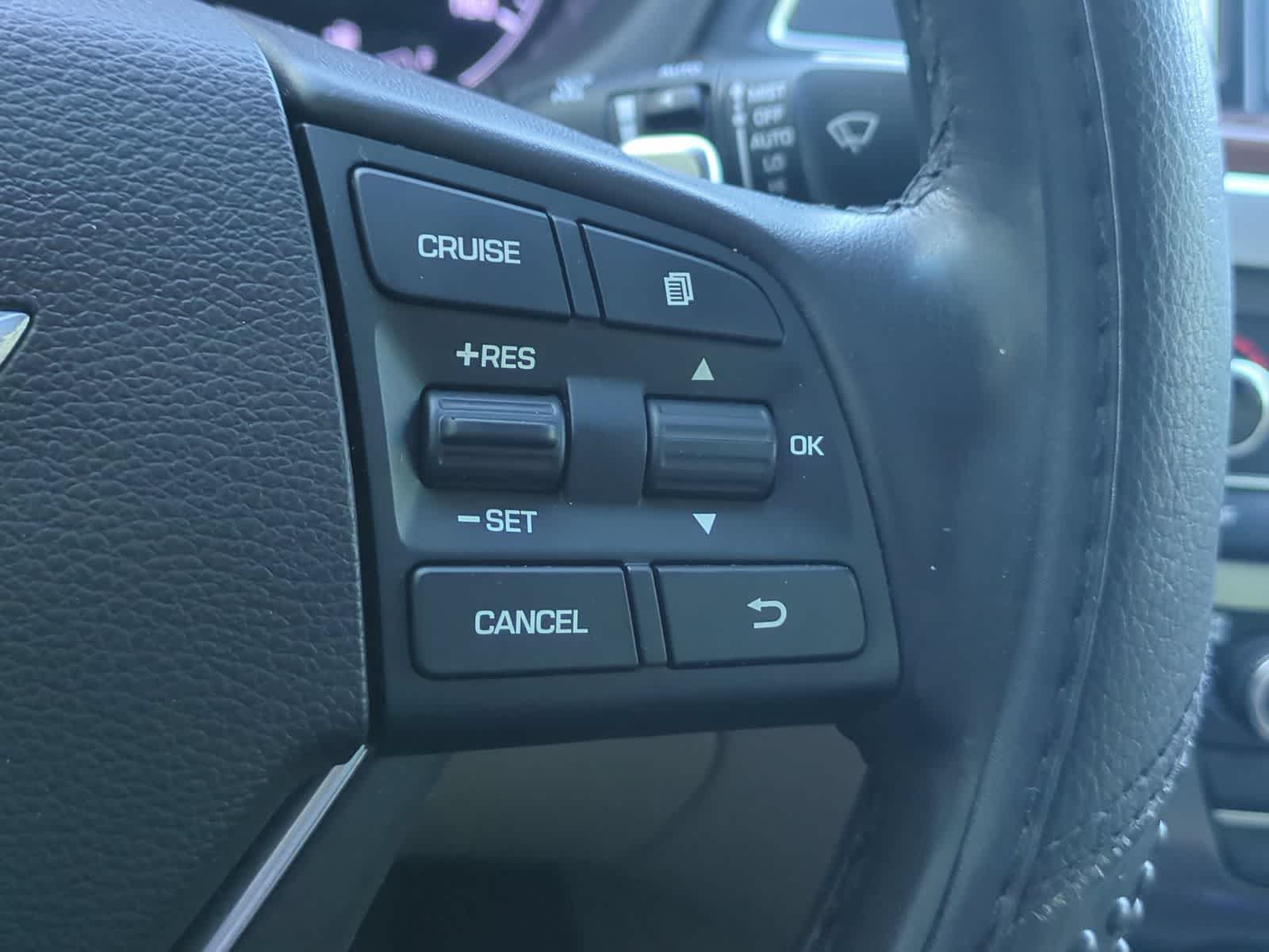 Thumbnail: 2015 Hyundai Genesis - 26