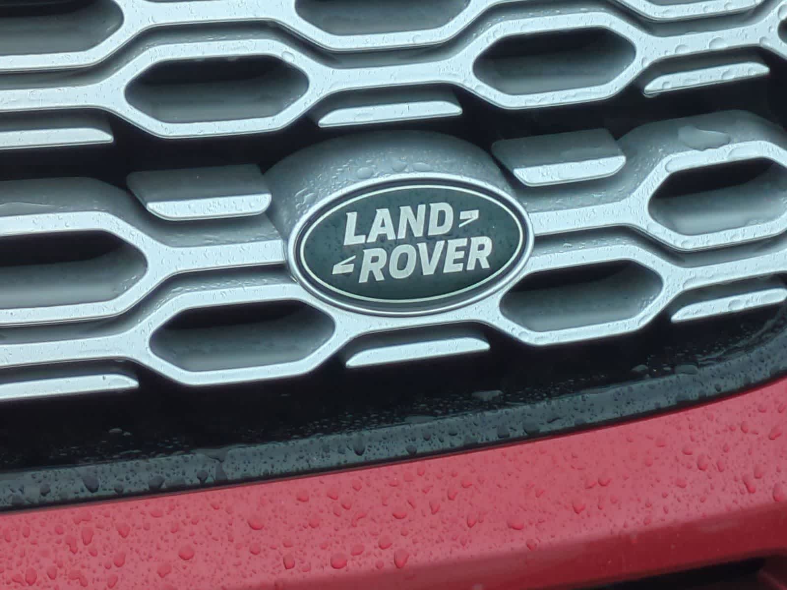 Thumbnail: 2020 Land Rover Discovery Sport - 11