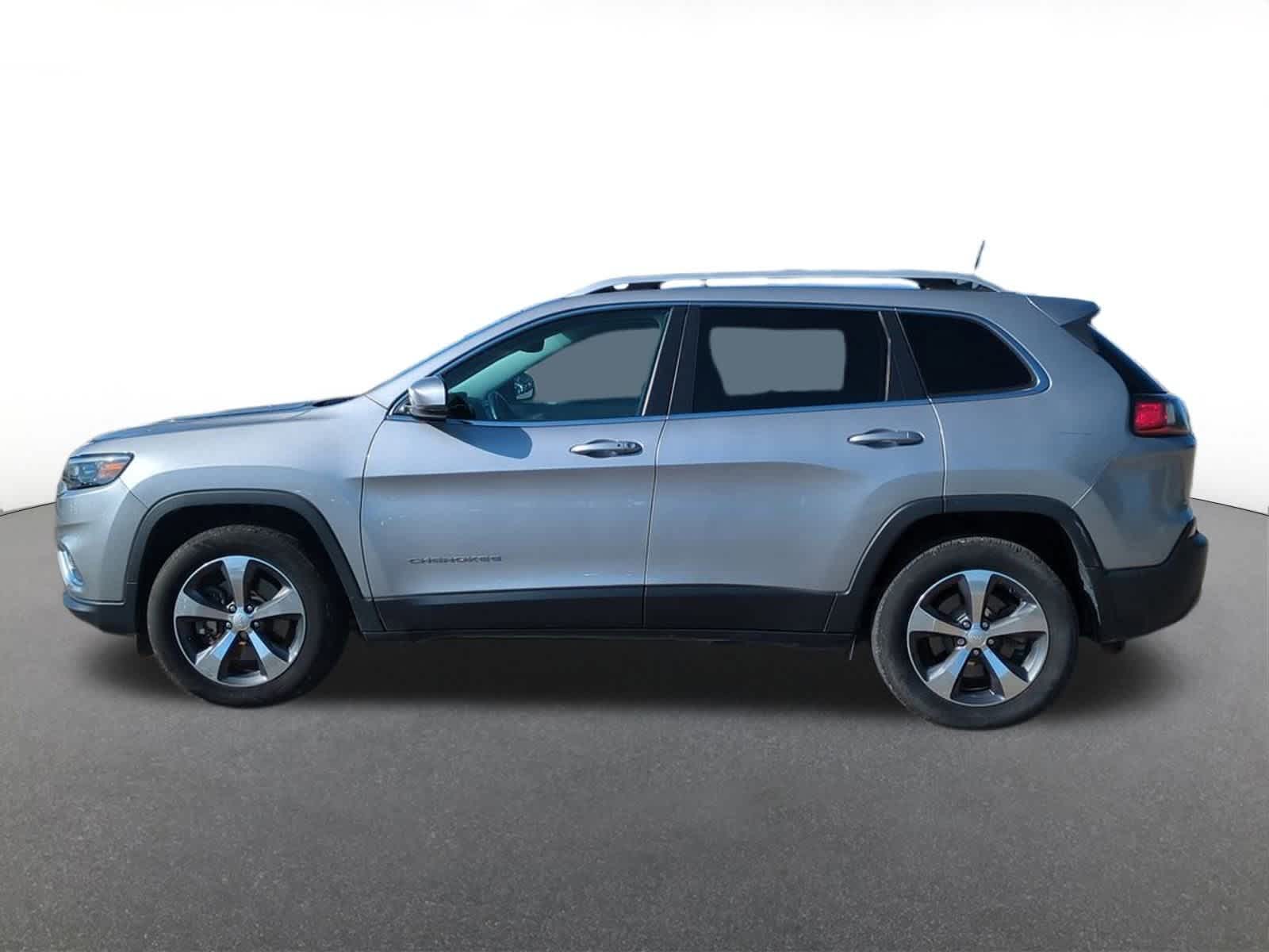 Thumbnail: 2019 Jeep Cherokee - 3