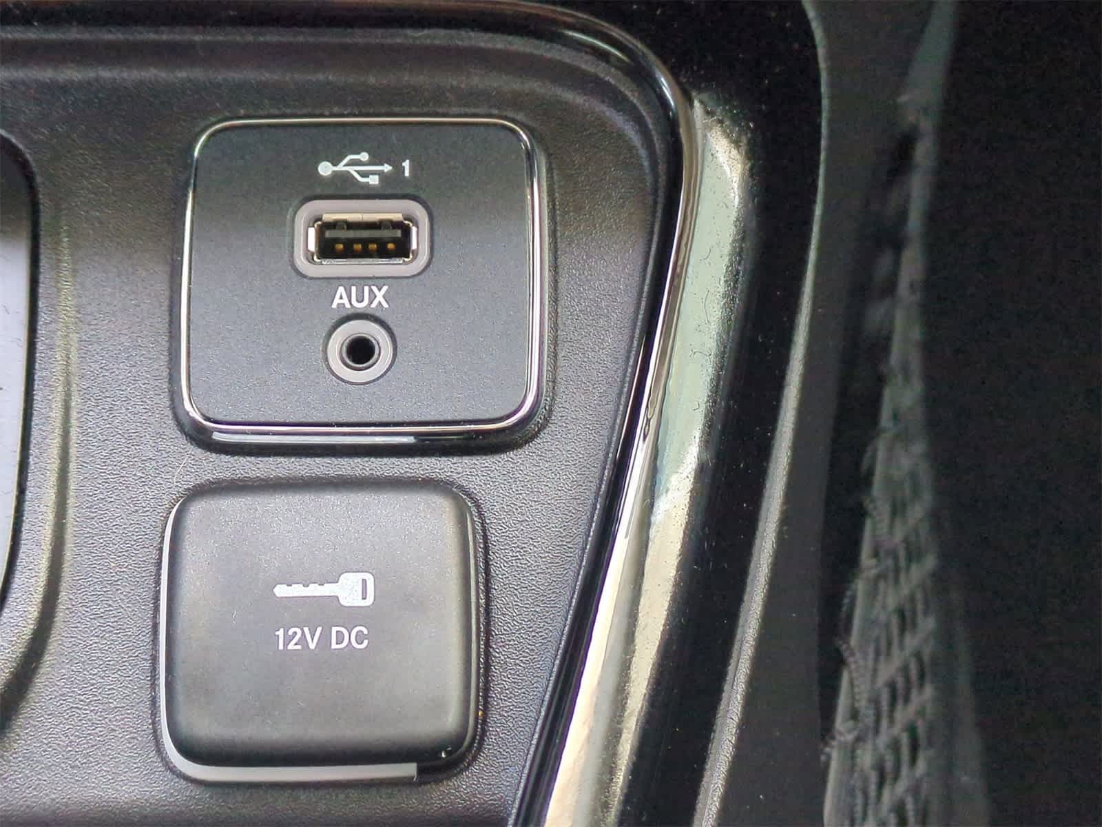 Thumbnail: 2020 Jeep Compass - 28