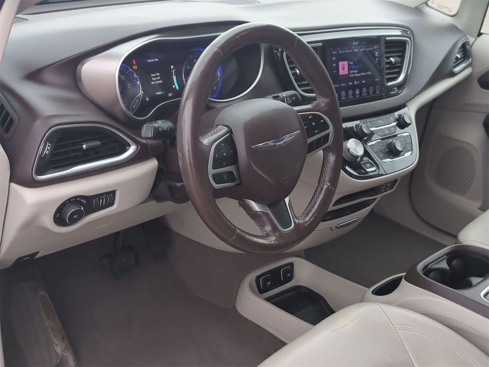 Thumbnail: 2018 Chrysler Pacifica - 2