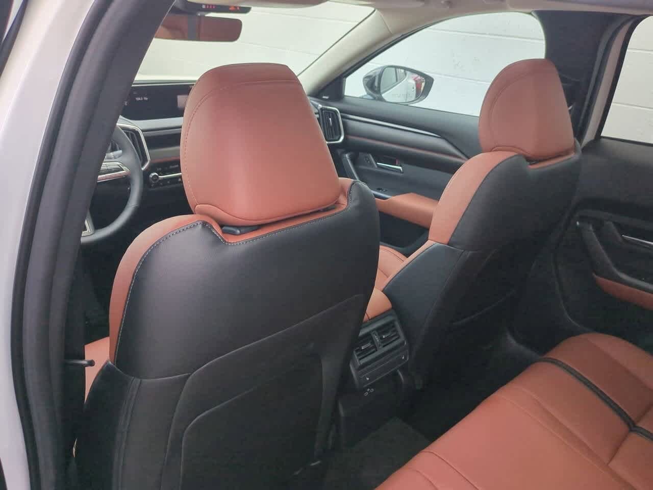 Thumbnail: 2025 Mazda CX-50 - 16