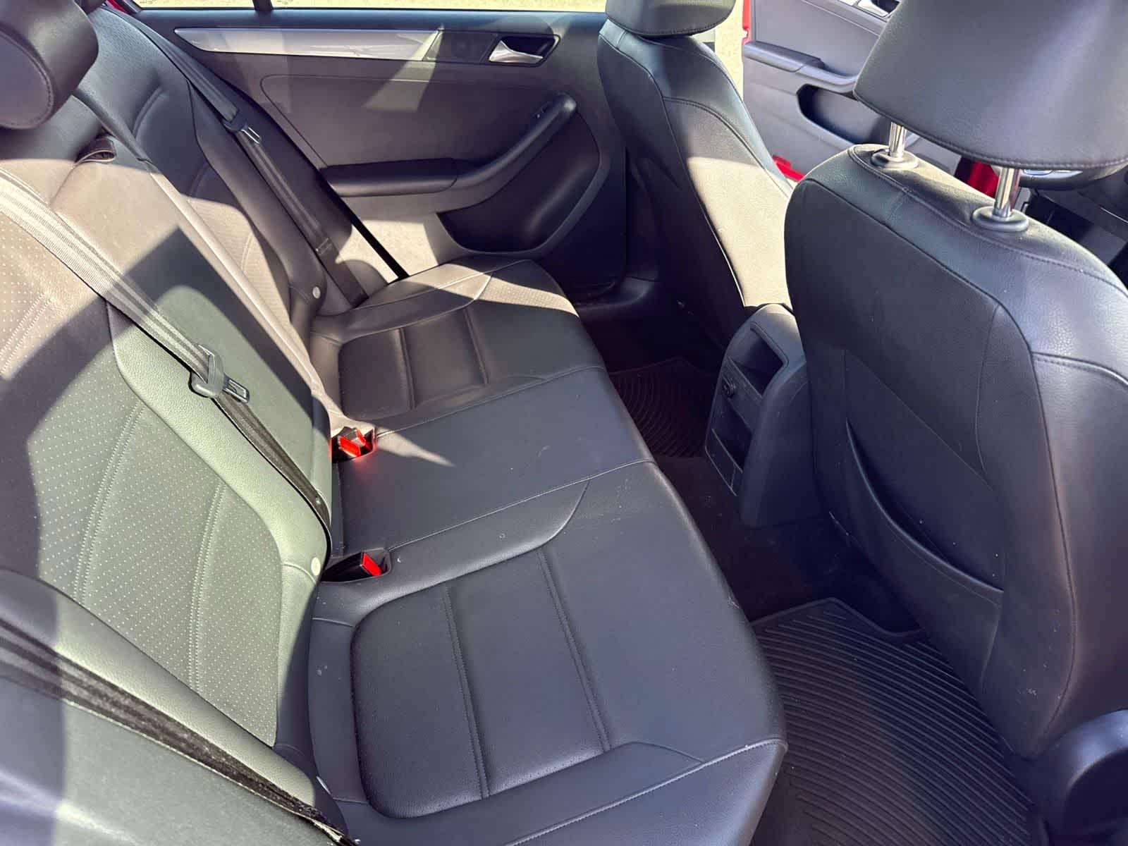 Thumbnail: 2015 Volkswagen Jetta - 23