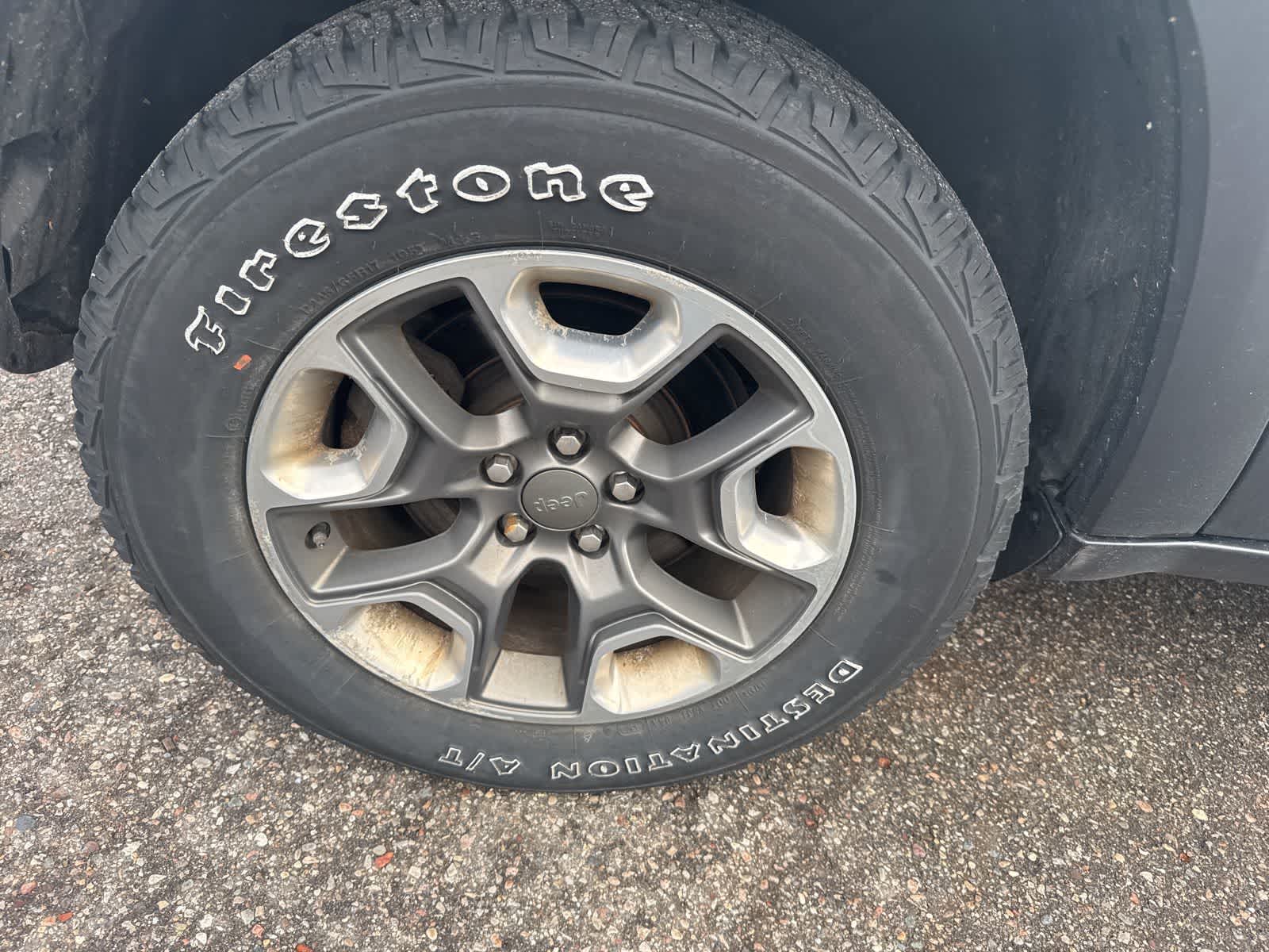 Thumbnail: 2019 Jeep Cherokee - 10