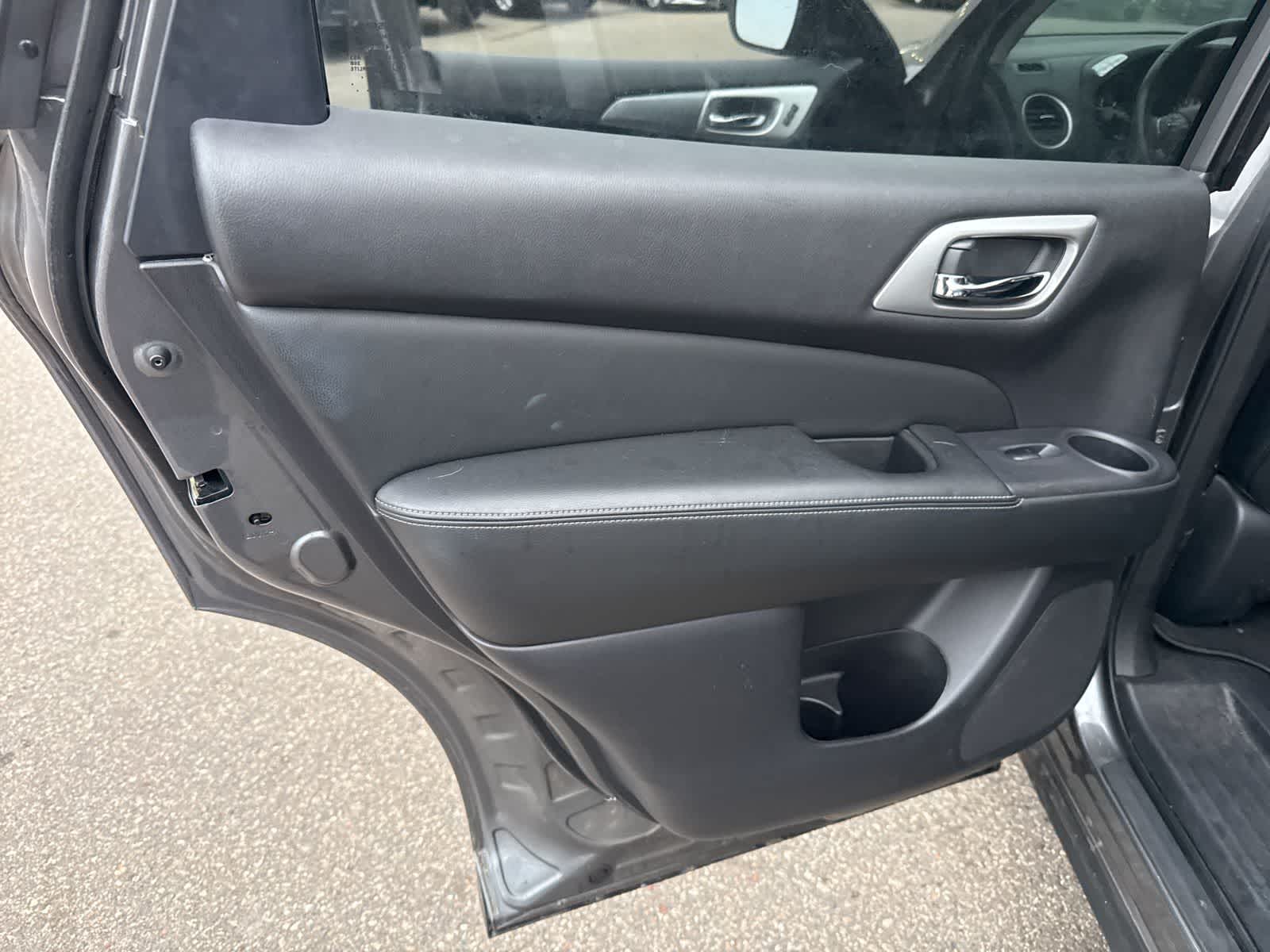 Thumbnail: 2018 Nissan Pathfinder - 18