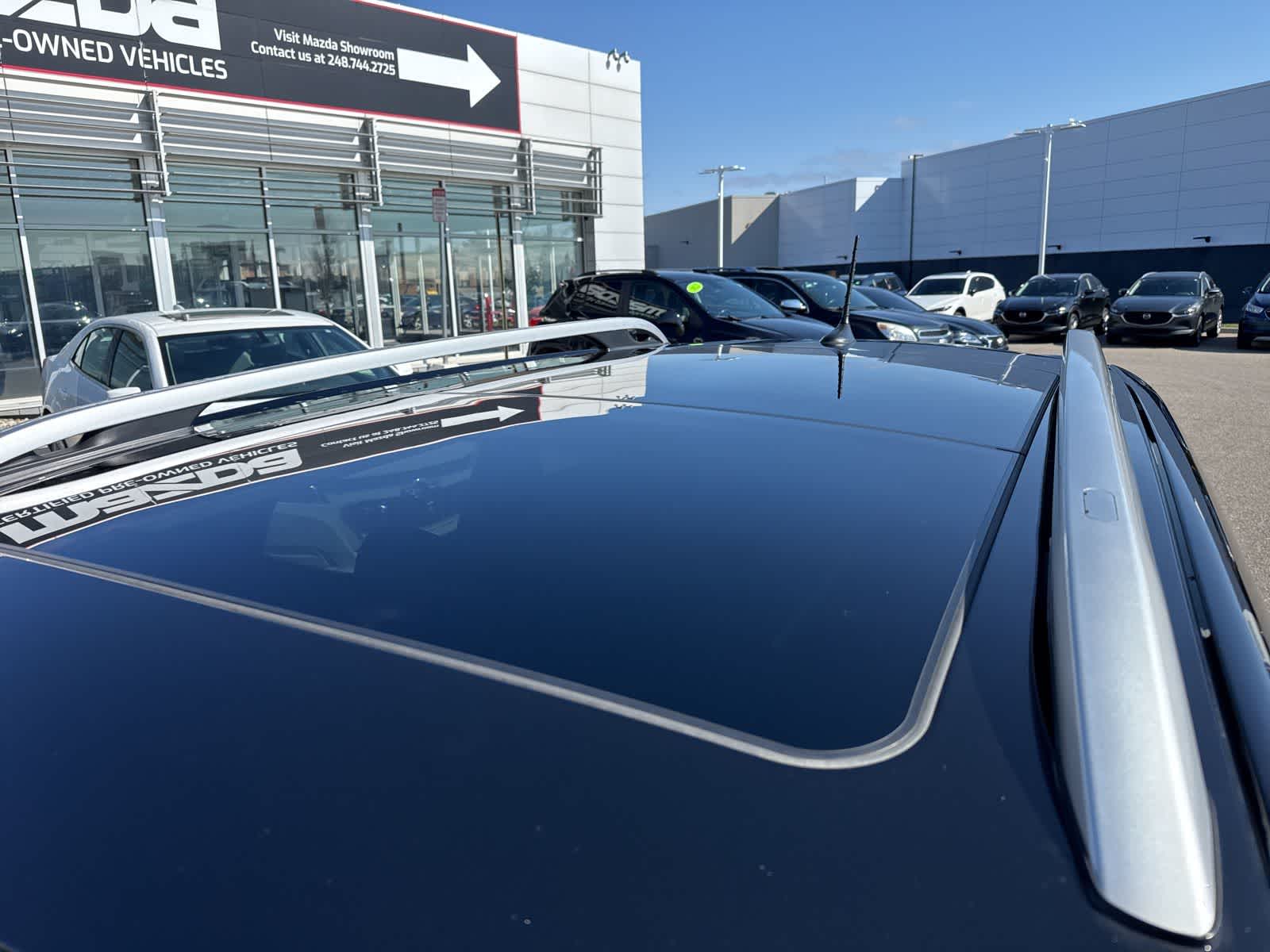 Thumbnail: 2019 Jeep Cherokee - 26