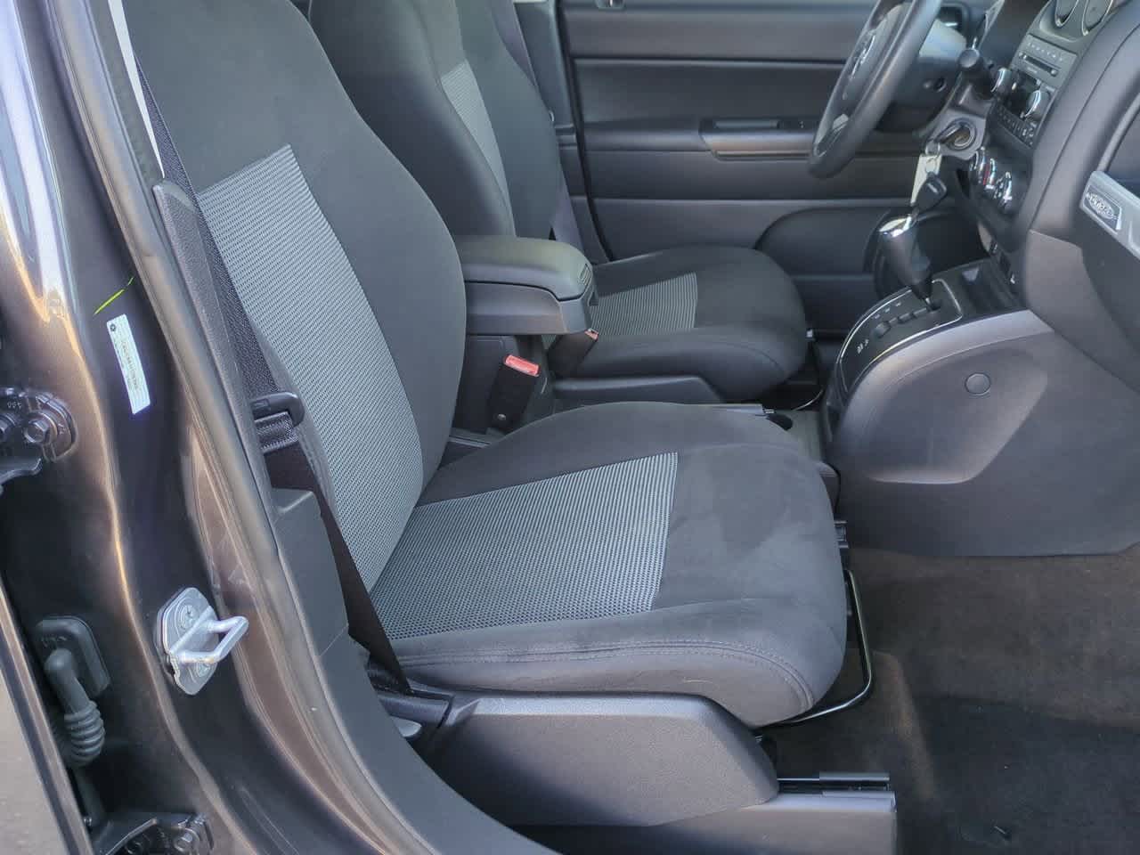 Thumbnail: 2015 Jeep Compass - 20