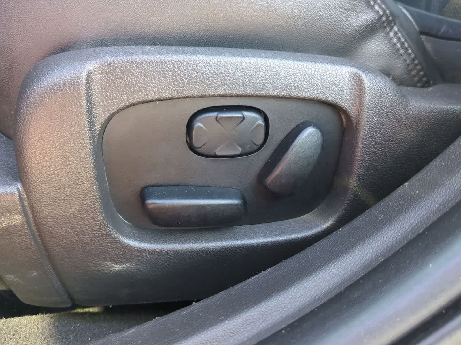 Thumbnail: 2009 Lincoln MKS - 16