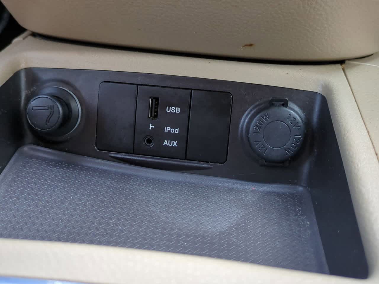 Thumbnail: 2012 Hyundai Santa Fe - 26