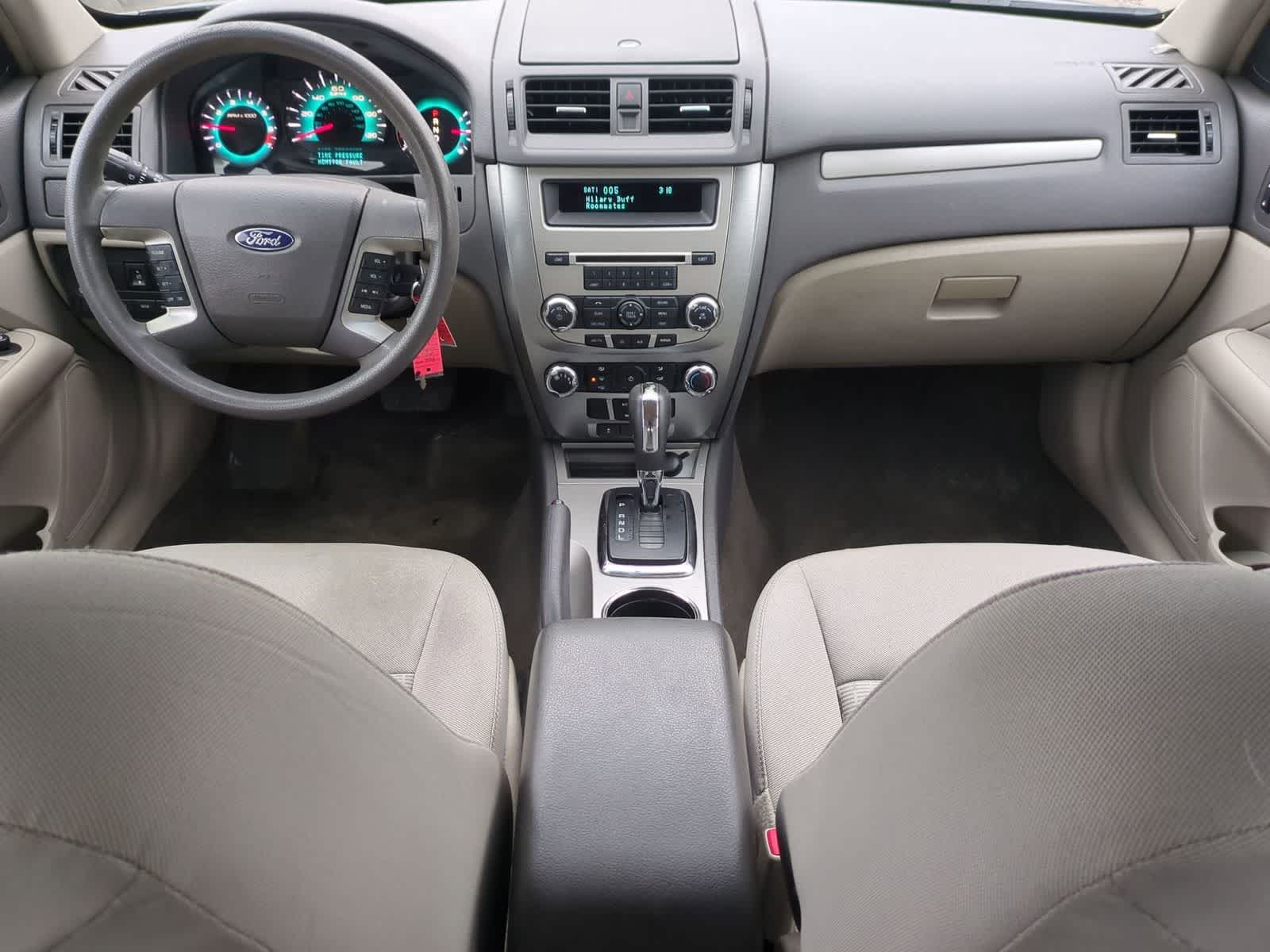 Thumbnail: 2010 Ford Fusion - 14