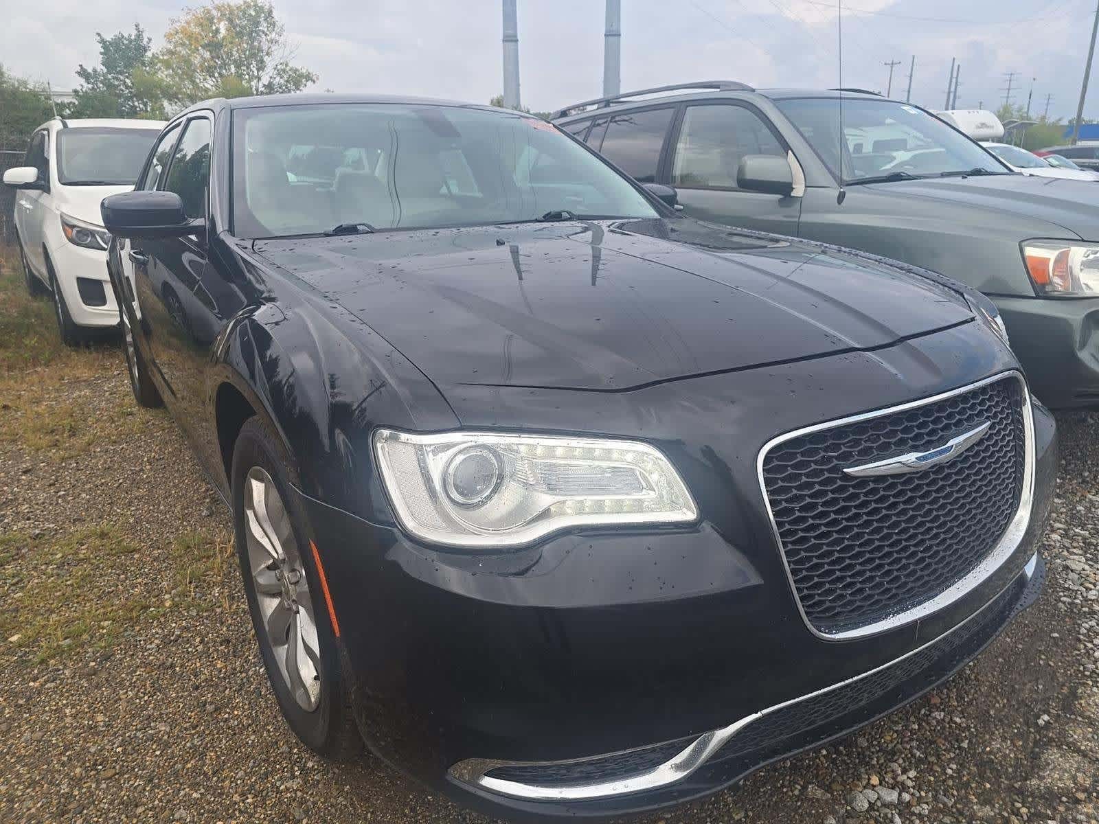 Thumbnail: 2017 Chrysler 300 - 4