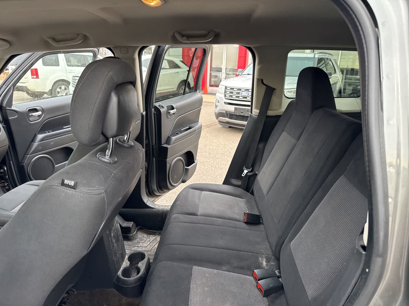 Thumbnail: 2014 Jeep Patriot - 16