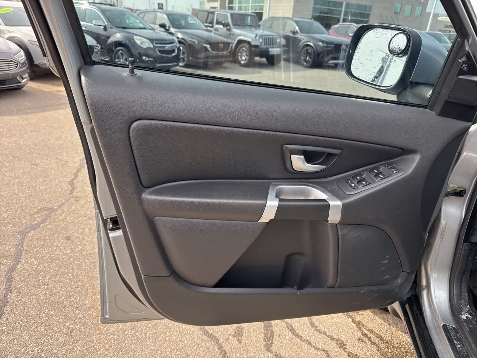 Thumbnail: 2012 Volvo XC90 - 15