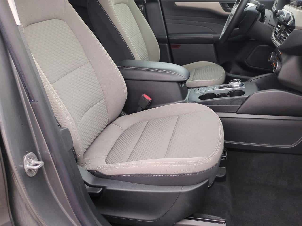 Thumbnail: 2022 Ford Escape - 20